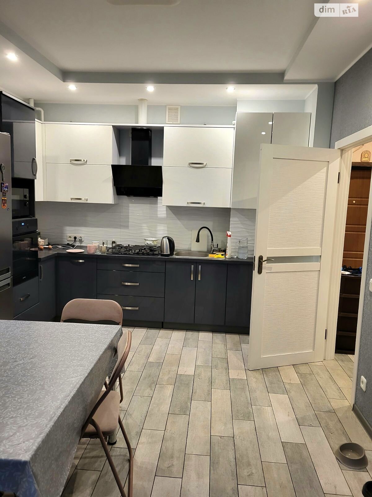 Продаж двокімнатної квартири в Львові, на вул. Шевченка Тараса, район Шевченківський фото 1