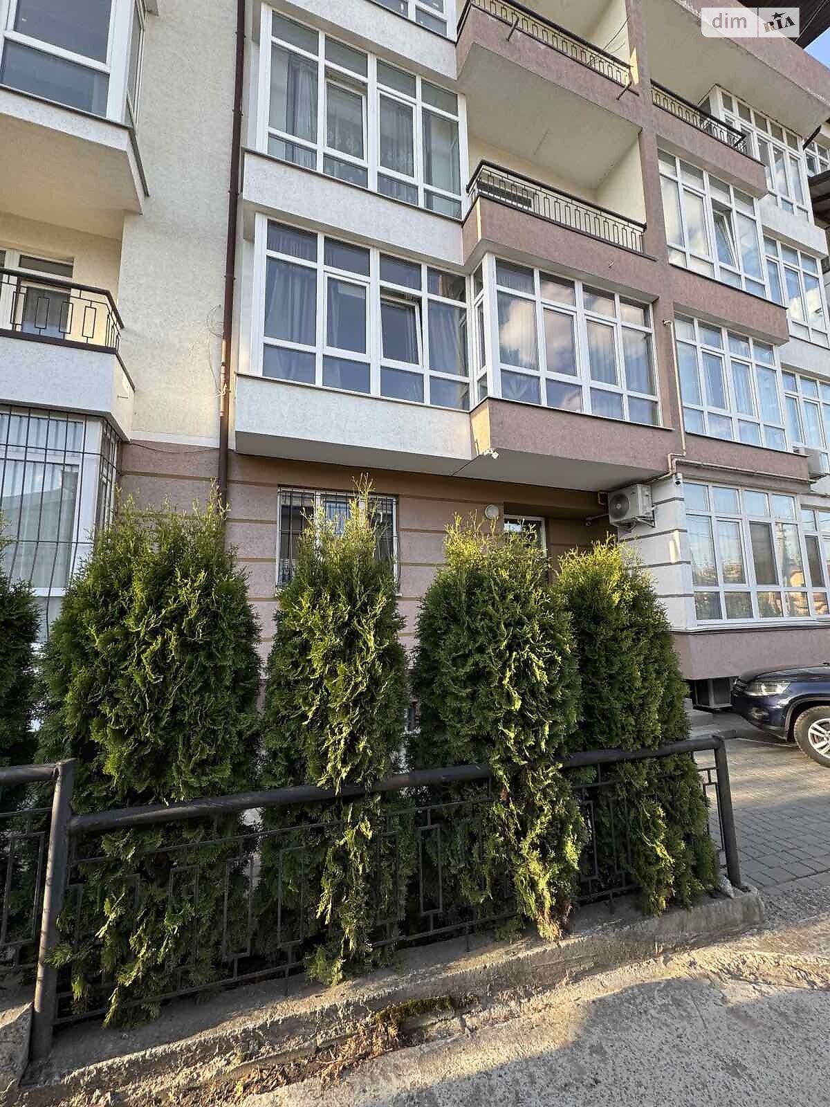 Продаж двокімнатної квартири в Львові, на вул. Варшавська 35А, район Шевченківський фото 1 Продаж двокімнатної квартири в Львові, на вул. Варшавська 35А, район Шевченківський фото 1
