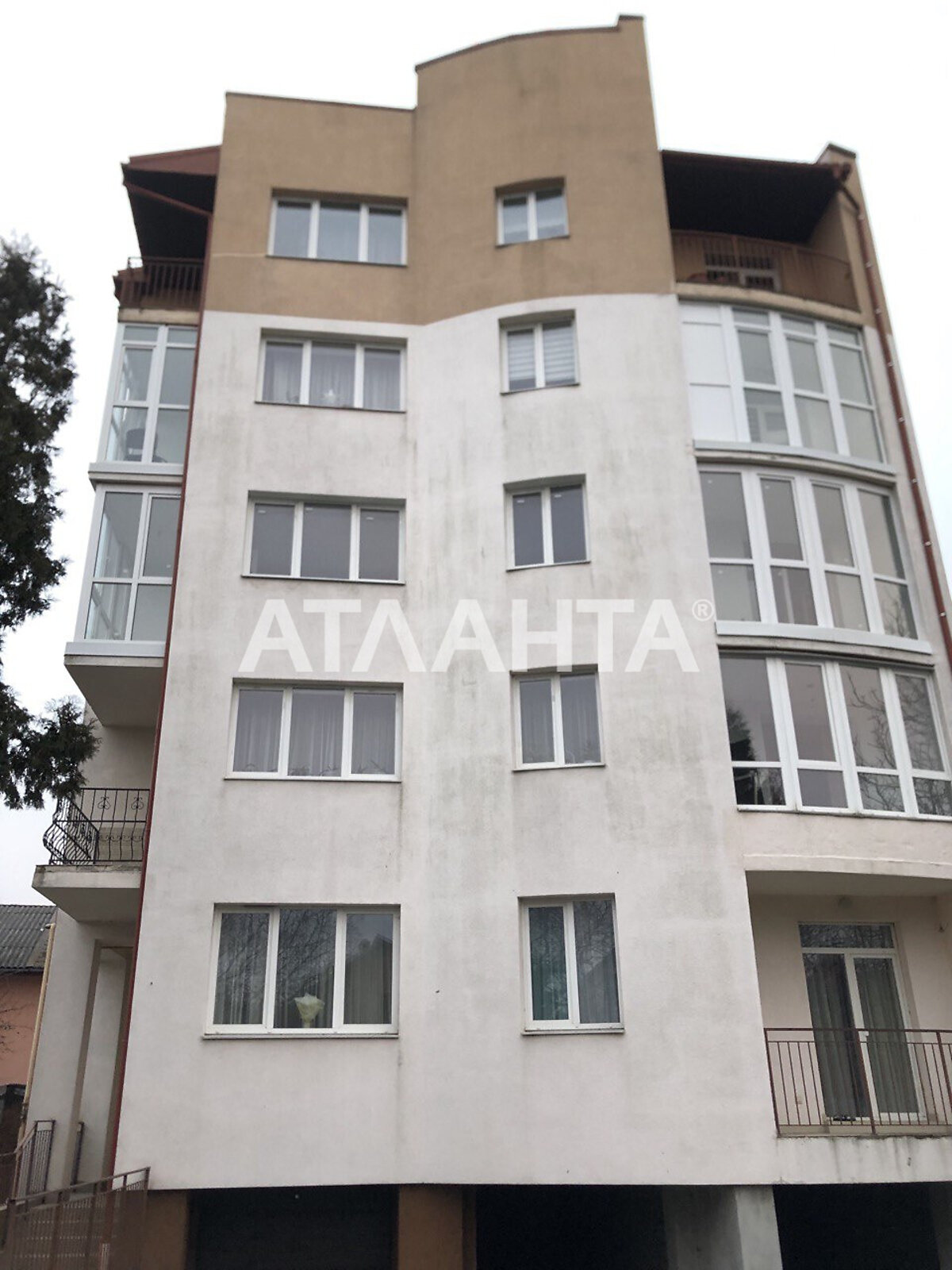 Продаж трикімнатної квартири в Львові, на вул. Варшавська, район Шевченківський фото 2 Продаж трикімнатної квартири в Львові, на вул. Варшавська, район Шевченківський фото 2