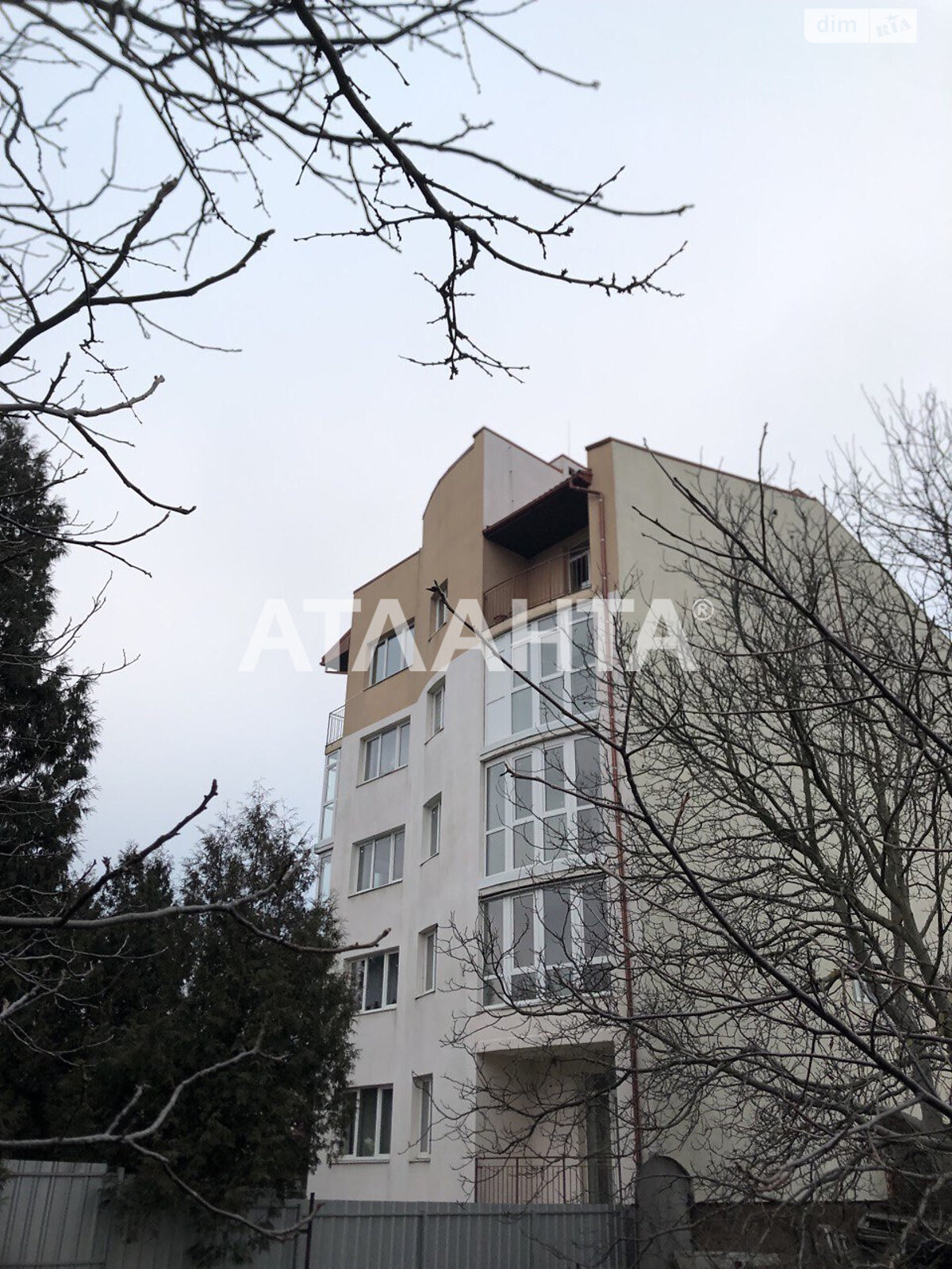 Продаж трикімнатної квартири в Львові, на вул. Варшавська, район Шевченківський фото 2 Продаж трикімнатної квартири в Львові, на вул. Варшавська, район Шевченківський фото 2