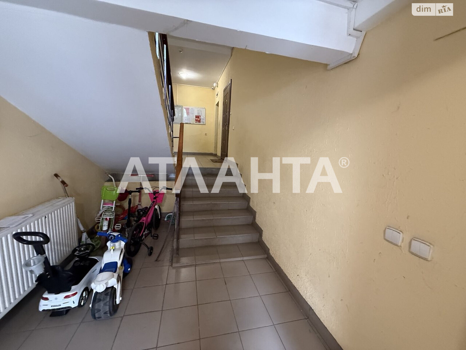 Продажа трехкомнатной квартиры в Львове, на ул. Варшавская, район Шевченковский фото 1 Продажа трехкомнатной квартиры в Львове, на ул. Варшавская, район Шевченковский фото 1