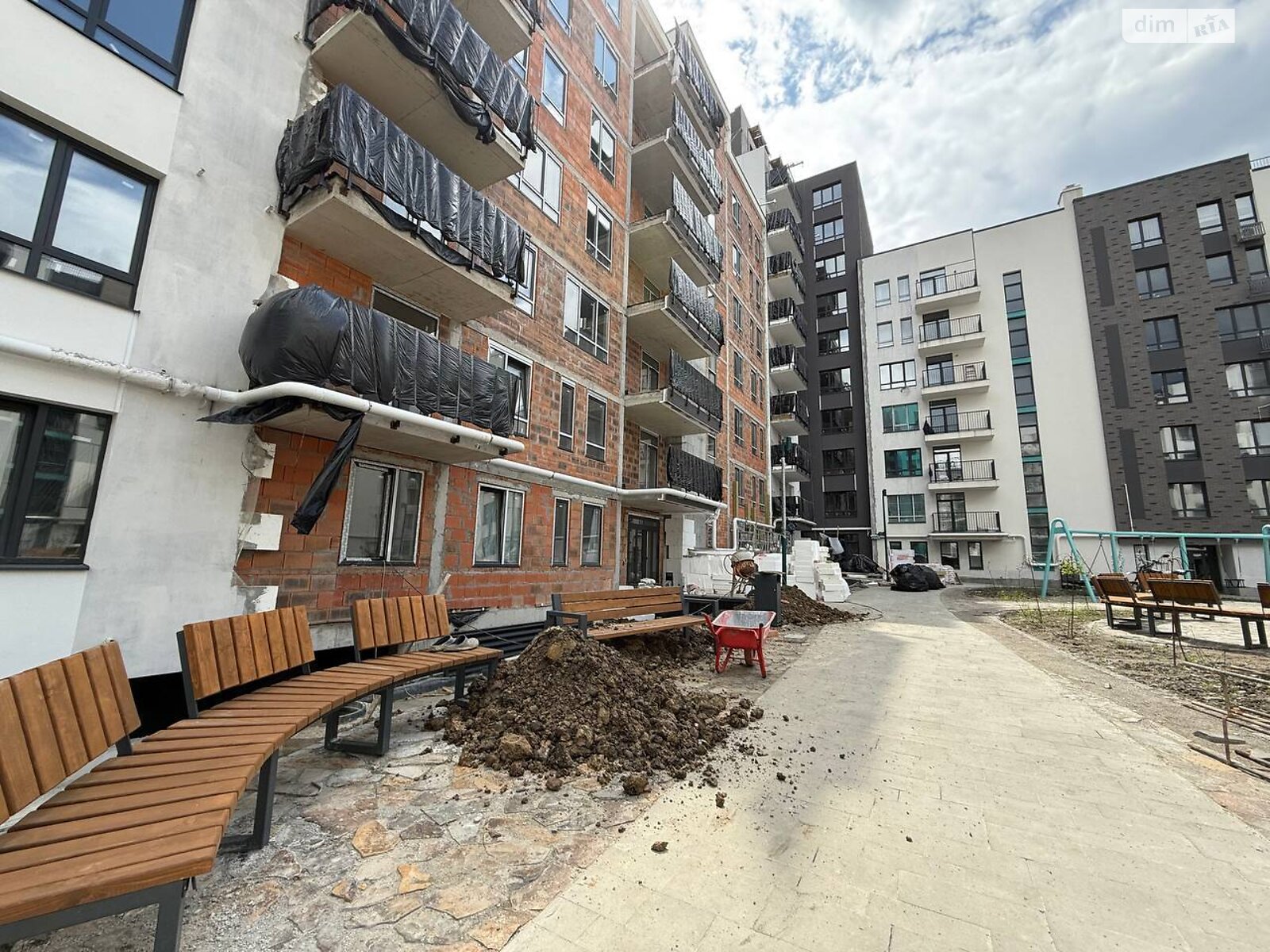 Продажа трехкомнатной квартиры в Львове, на ул. Щирецкая 8А, кв. 88, район Зализнычный фото 1 Продажа трехкомнатной квартиры в Львове, на ул. Щирецкая 8А, кв. 88, район Зализнычный фото 1
