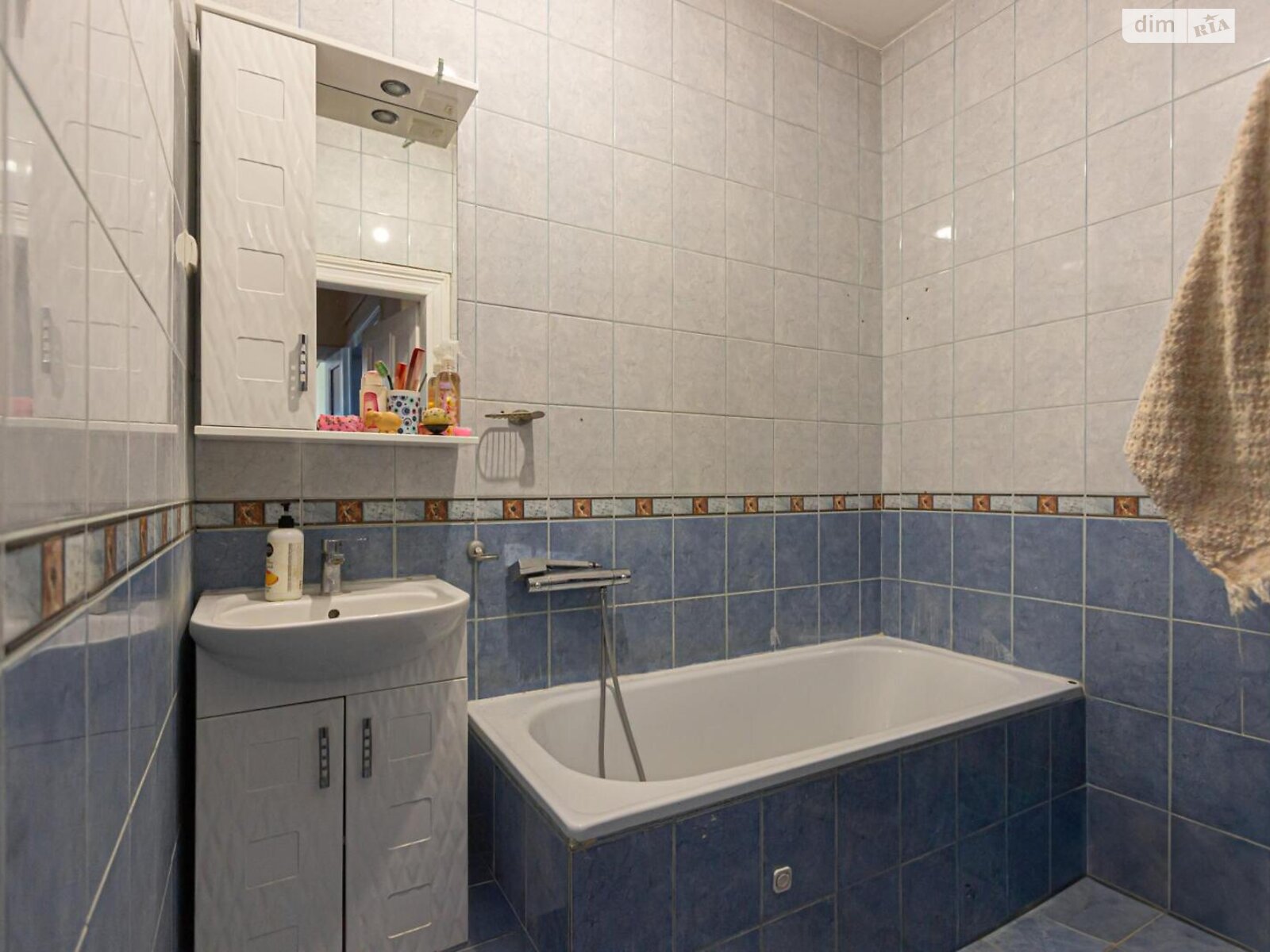 Продаж чотирикімнатної квартири в Львові, на вул. Тарнавського Генерала 52, район Снопків фото 1 Продаж чотирикімнатної квартири в Львові, на вул. Тарнавського Генерала 52, район Снопків фото 1