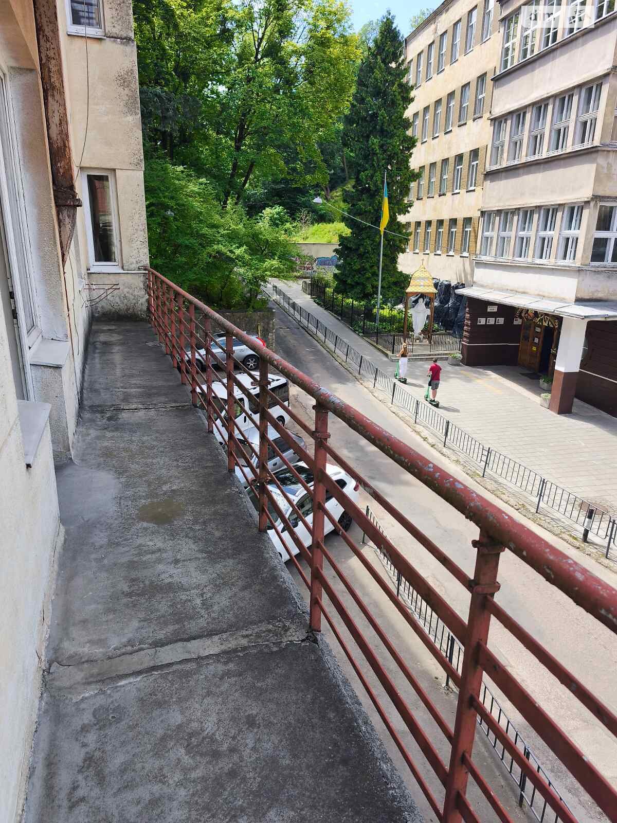 Продаж двокімнатної квартири в Львові, на вул. Тютюнників, район Снопків фото 1 Продаж двокімнатної квартири в Львові, на вул. Тютюнників, район Снопків фото 1