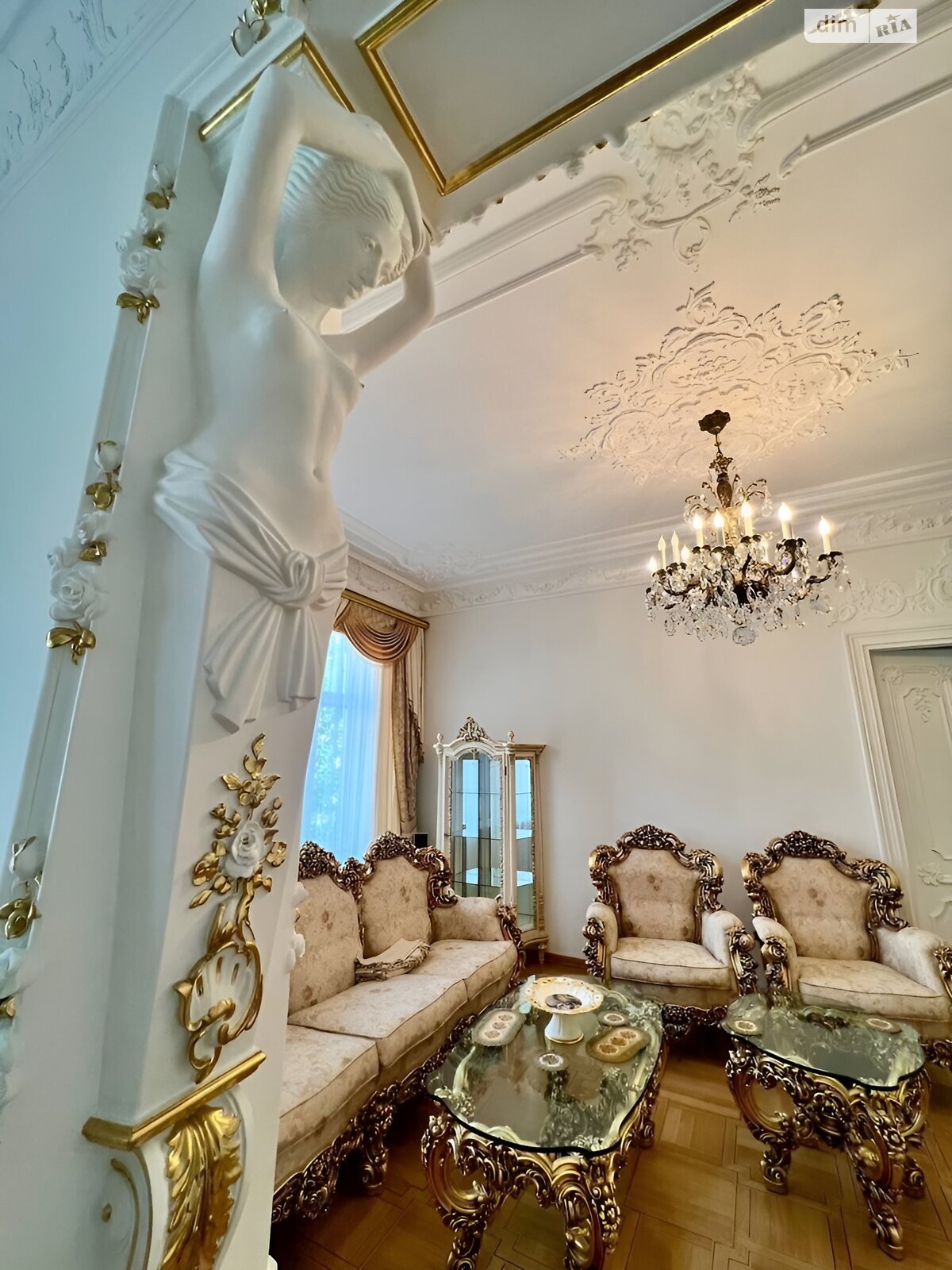 Продаж трикімнатної квартири в Львові, на вул. Паркова, район Софіївка (Галицький) фото 1 Продаж трикімнатної квартири в Львові, на вул. Паркова, район Софіївка (Галицький) фото 1