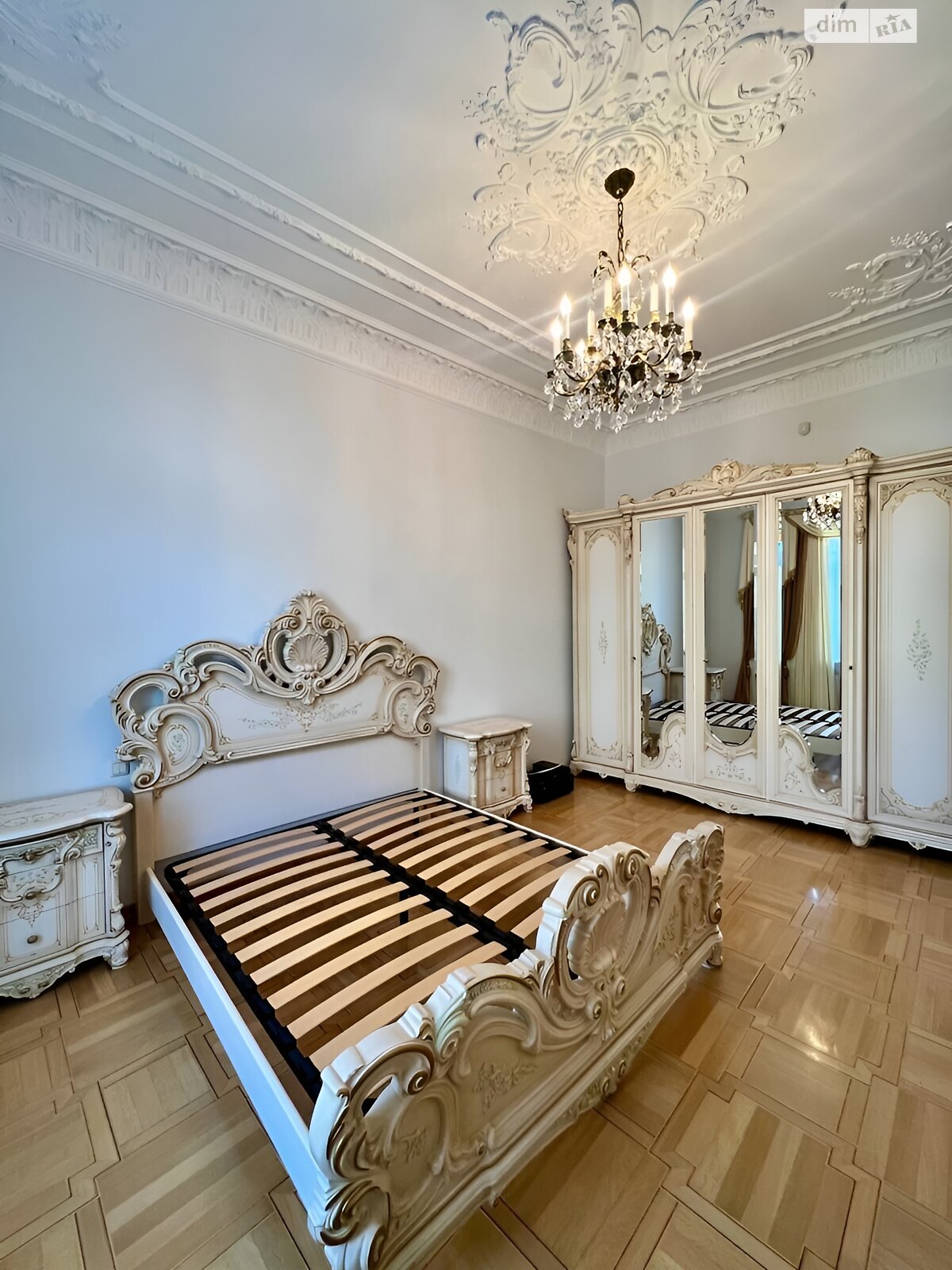 Продаж трикімнатної квартири в Львові, на вул. Паркова, район Софіївка (Галицький) фото 1 Продаж трикімнатної квартири в Львові, на вул. Паркова, район Софіївка (Галицький) фото 1