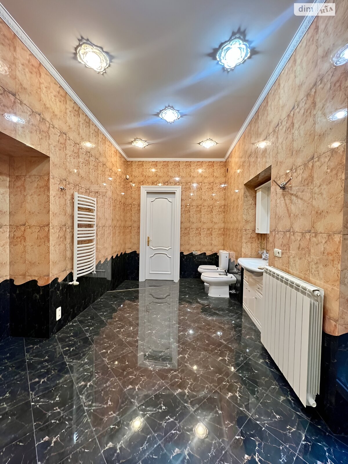 Продаж трикімнатної квартири в Львові, на вул. Паркова, район Софіївка (Галицький) фото 1 Продаж трикімнатної квартири в Львові, на вул. Паркова, район Софіївка (Галицький) фото 1