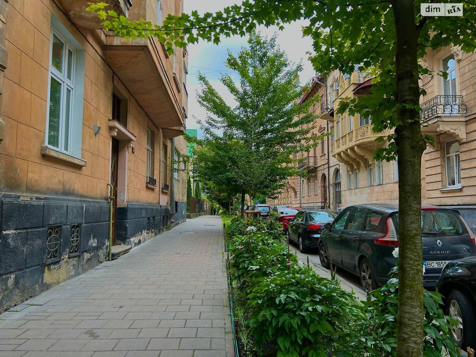 Продаж чотирикімнатної квартири в Львові, на вул. Рутковича 2, район Софіївка (Галицький) фото 1 Продаж чотирикімнатної квартири в Львові, на вул. Рутковича 2, район Софіївка (Галицький) фото 1