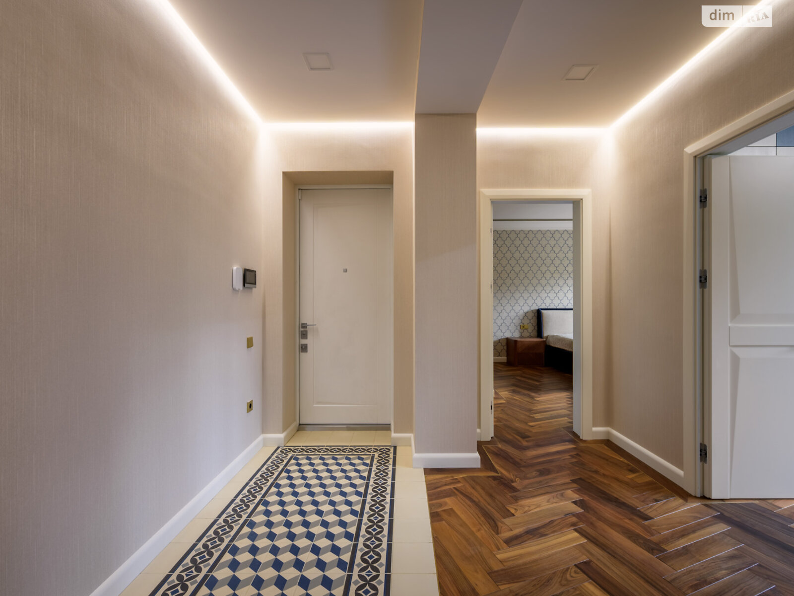 Продаж чотирикімнатної квартири в Львові, на вул. Самчука Уласа 13, район Софіївка (Галицький) фото 1