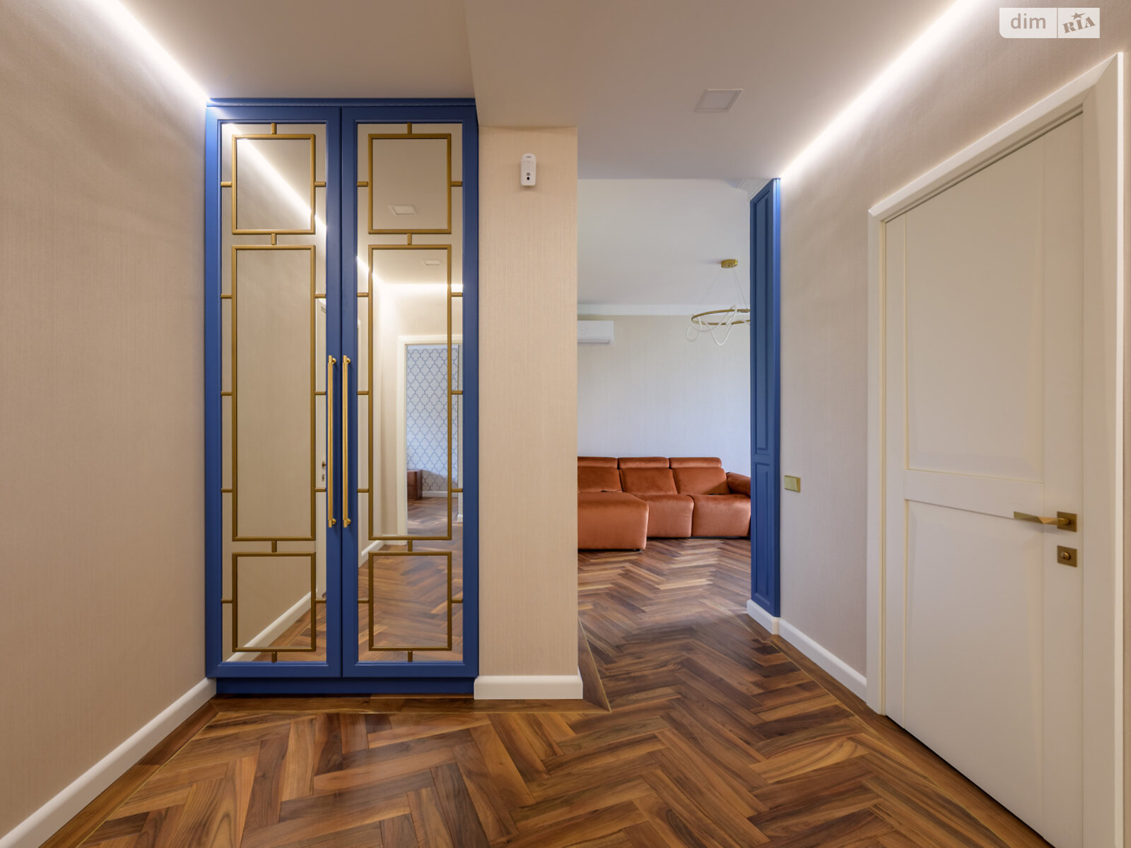 Продаж чотирикімнатної квартири в Львові, на вул. Самчука Уласа 13, район Софіївка (Галицький) фото 1