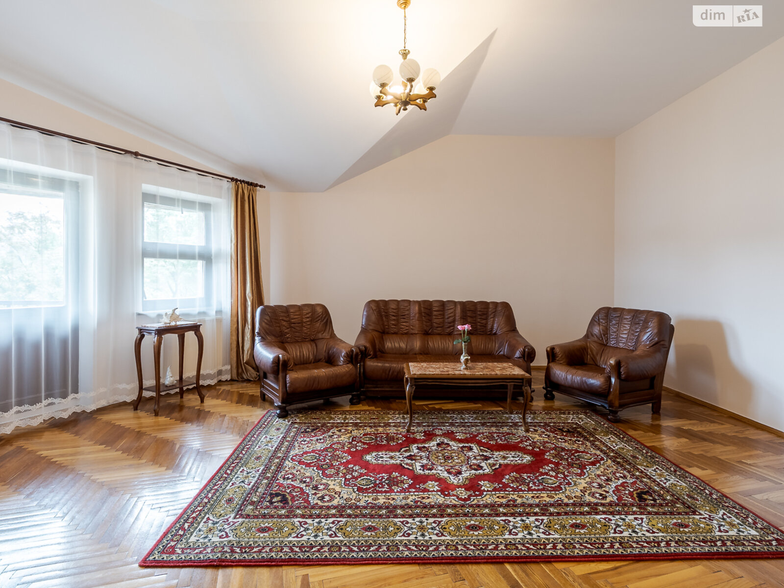 Продажа пятикомнатной квартиры в Львове, на ул. Свенцицкого Иллариона 18, район Софиевка (Галицкий) фото 1