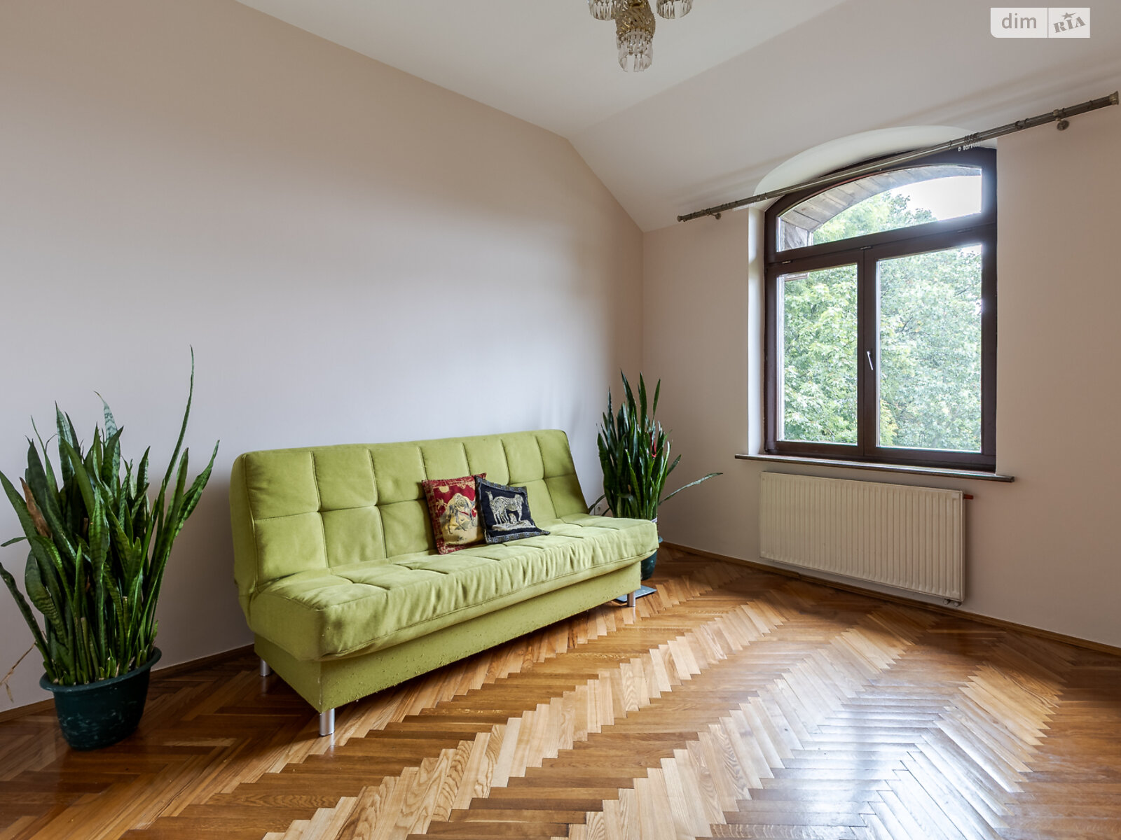 Продажа пятикомнатной квартиры в Львове, на ул. Свенцицкого Иллариона 18, район Софиевка (Галицкий) фото 1