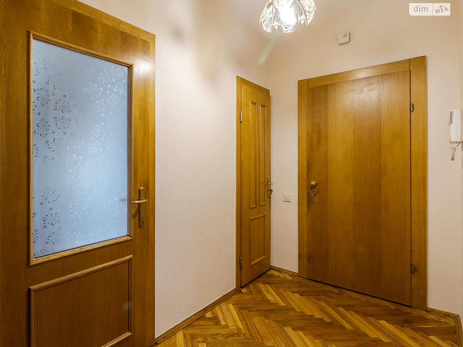 Продажа пятикомнатной квартиры в Львове, на ул. Свенцицкого Иллариона 18, район Софиевка (Галицкий) фото 1