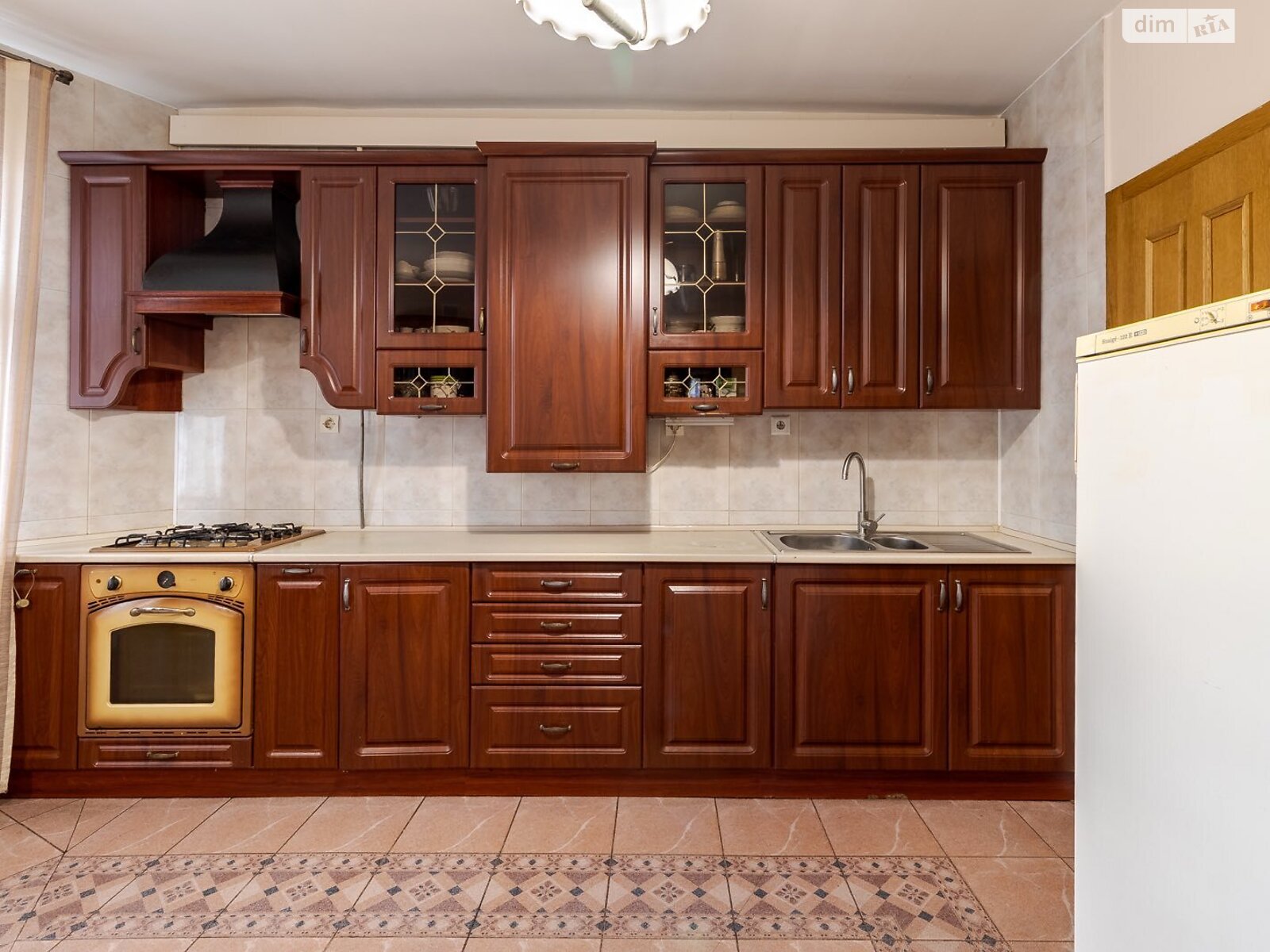 Продажа пятикомнатной квартиры в Львове, на ул. Свенцицкого Иллариона 18, район Софиевка (Галицкий) фото 1