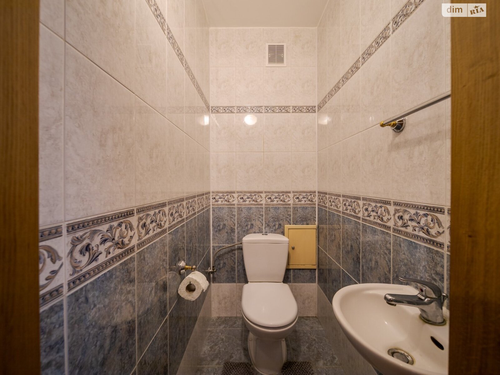 Продажа пятикомнатной квартиры в Львове, на ул. Свенцицкого Иллариона 18, район Софиевка (Галицкий) фото 1