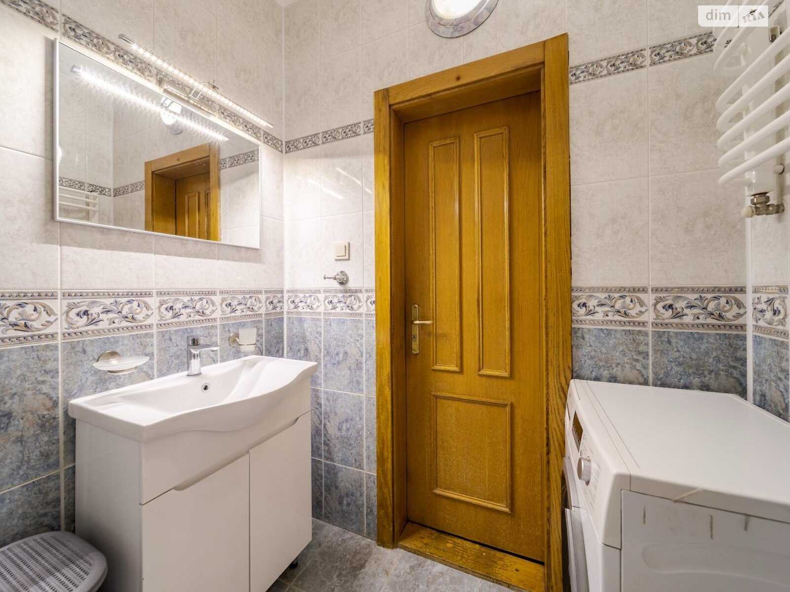 Продажа пятикомнатной квартиры в Львове, на ул. Свенцицкого Иллариона 18, район Софиевка (Галицкий) фото 1