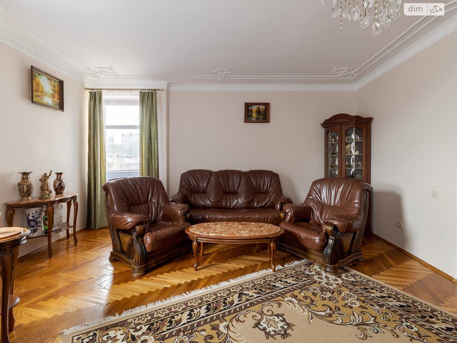 Продажа пятикомнатной квартиры в Львове, на ул. Свенцицкого Иллариона 18, район Софиевка (Галицкий) фото 1