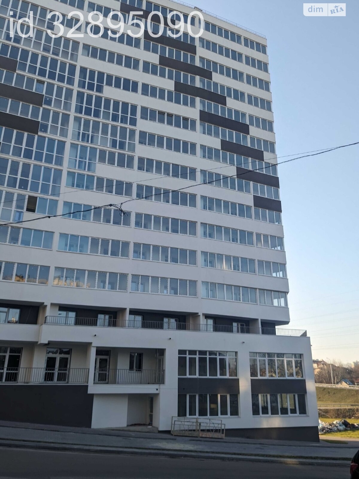 Продажа трехкомнатной квартиры в Львове, на ул. Бережанская, район Сыхов фото 1 Продажа трехкомнатной квартиры в Львове, на ул. Бережанская, район Сыхов фото 1