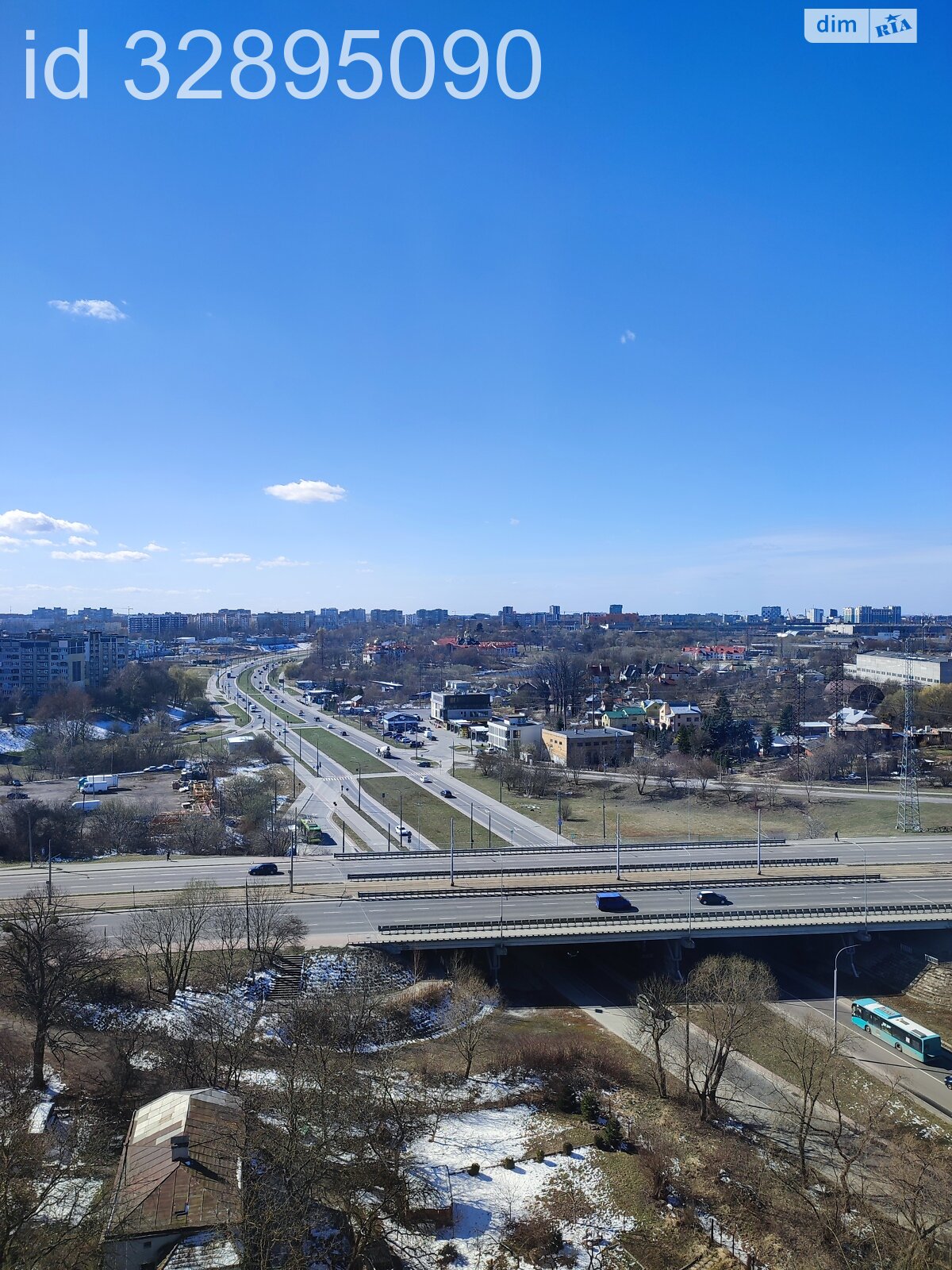 Продажа трехкомнатной квартиры в Львове, на ул. Бережанская, район Сыхов фото 1 Продажа трехкомнатной квартиры в Львове, на ул. Бережанская, район Сыхов фото 1