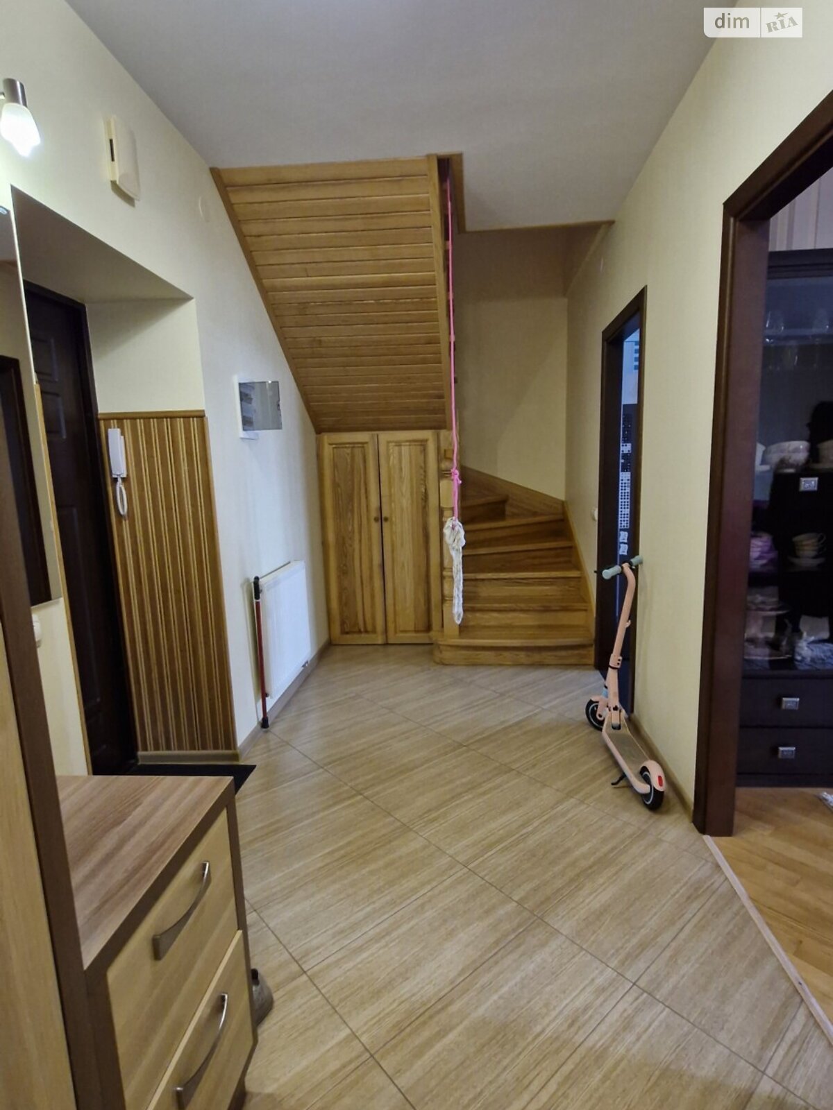 Продажа трехкомнатной квартиры в Львове, на ул. Пасечная, район Сыхов фото 1 Продажа трехкомнатной квартиры в Львове, на ул. Пасечная, район Сыхов фото 1