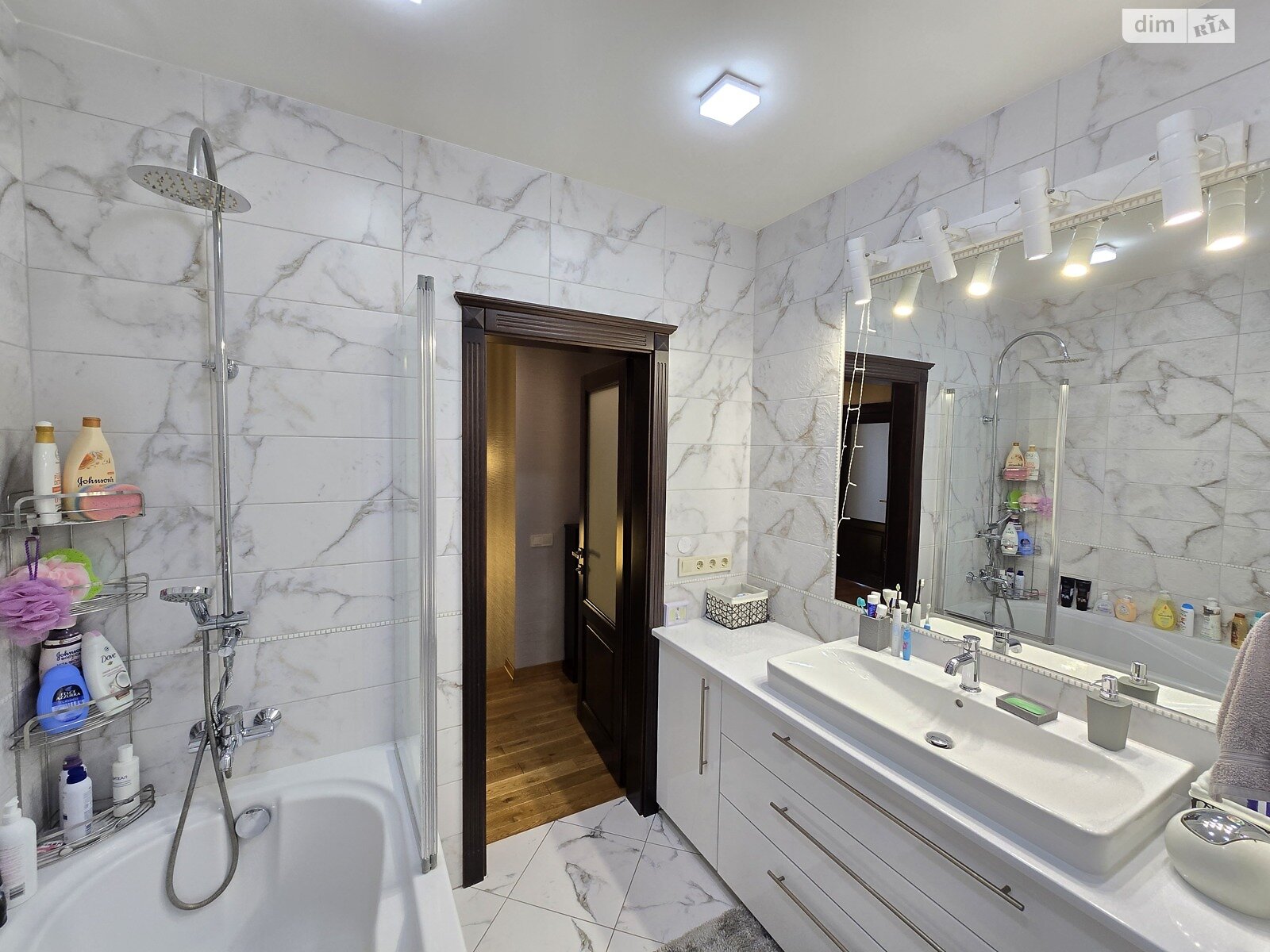 Продажа пятикомнатной квартиры в Львове, на ул. Полуботко Гетьмана 29, район Сыхов фото 1 Продажа пятикомнатной квартиры в Львове, на ул. Полуботко Гетьмана 29, район Сыхов фото 1