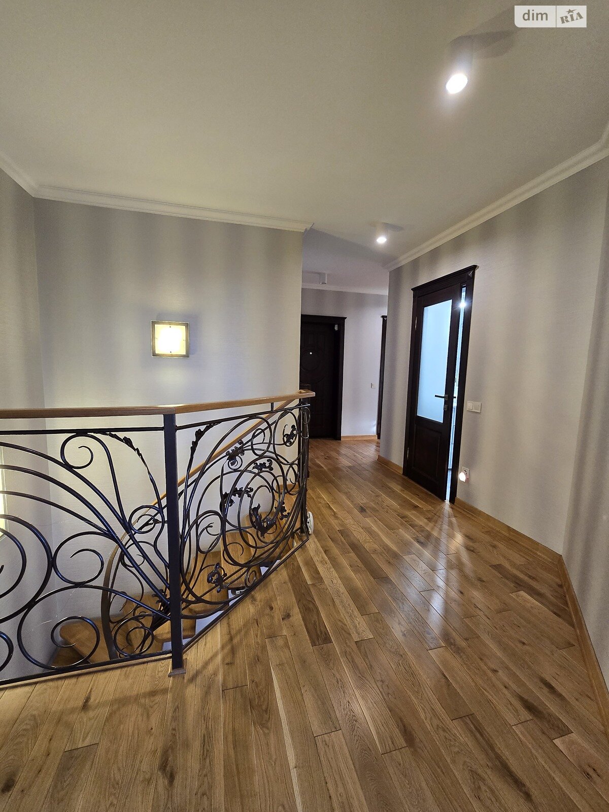 Продажа пятикомнатной квартиры в Львове, на ул. Полуботко Гетьмана 29, район Сыхов фото 1 Продажа пятикомнатной квартиры в Львове, на ул. Полуботко Гетьмана 29, район Сыхов фото 1