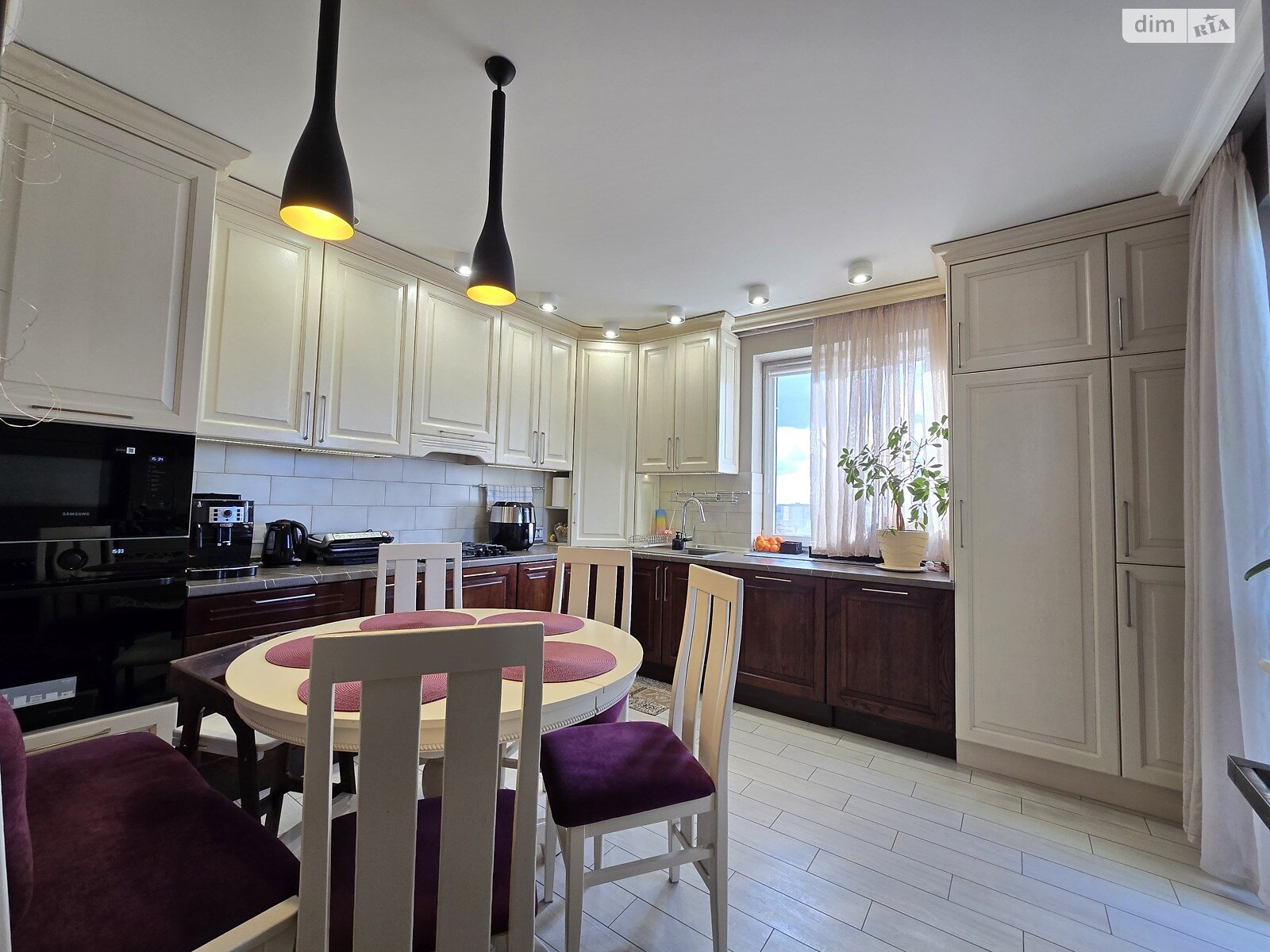 Продажа пятикомнатной квартиры в Львове, на ул. Полуботко Гетьмана 29, район Сыхов фото 1 Продажа пятикомнатной квартиры в Львове, на ул. Полуботко Гетьмана 29, район Сыхов фото 1