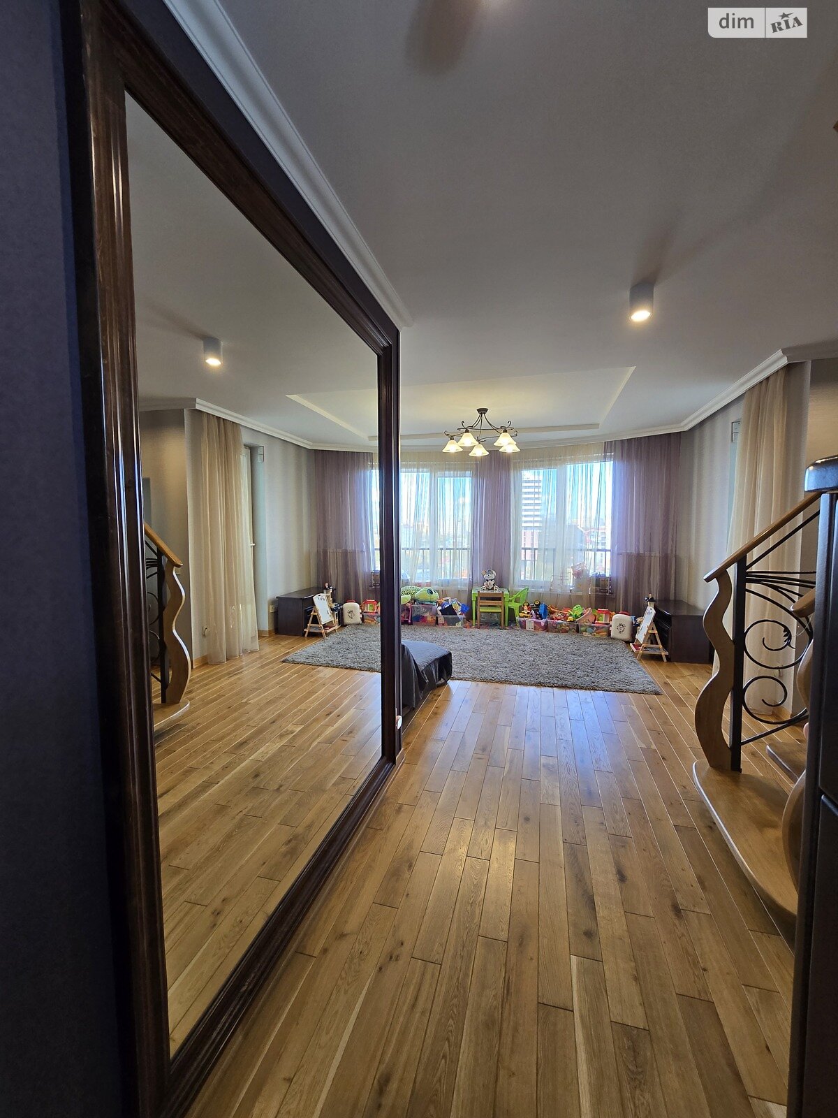 Продажа пятикомнатной квартиры в Львове, на ул. Полуботко Гетьмана 29, район Сыхов фото 1 Продажа пятикомнатной квартиры в Львове, на ул. Полуботко Гетьмана 29, район Сыхов фото 1