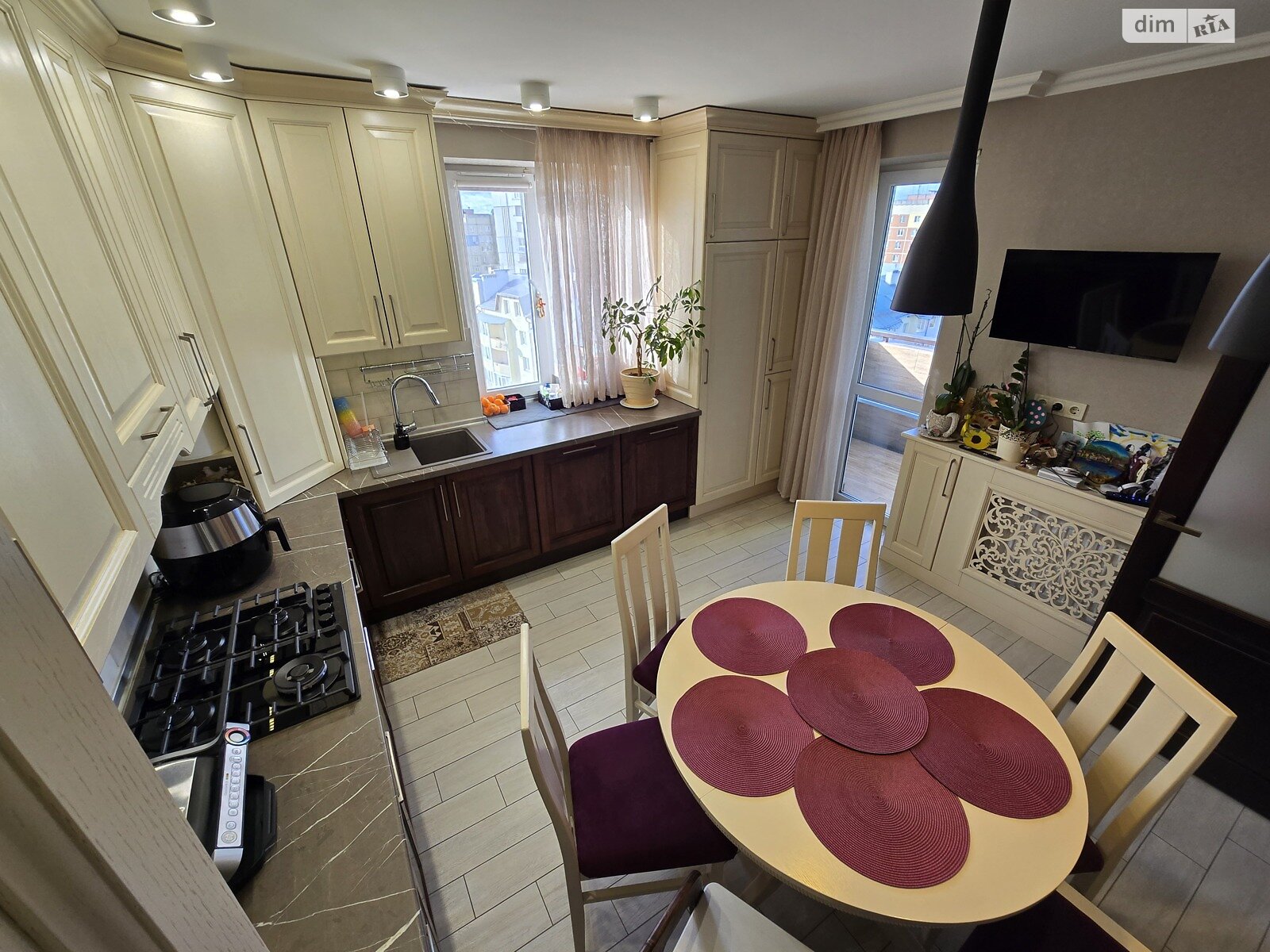 Продажа пятикомнатной квартиры в Львове, на ул. Полуботко Гетьмана 29, район Сыхов фото 1 Продажа пятикомнатной квартиры в Львове, на ул. Полуботко Гетьмана 29, район Сыхов фото 1