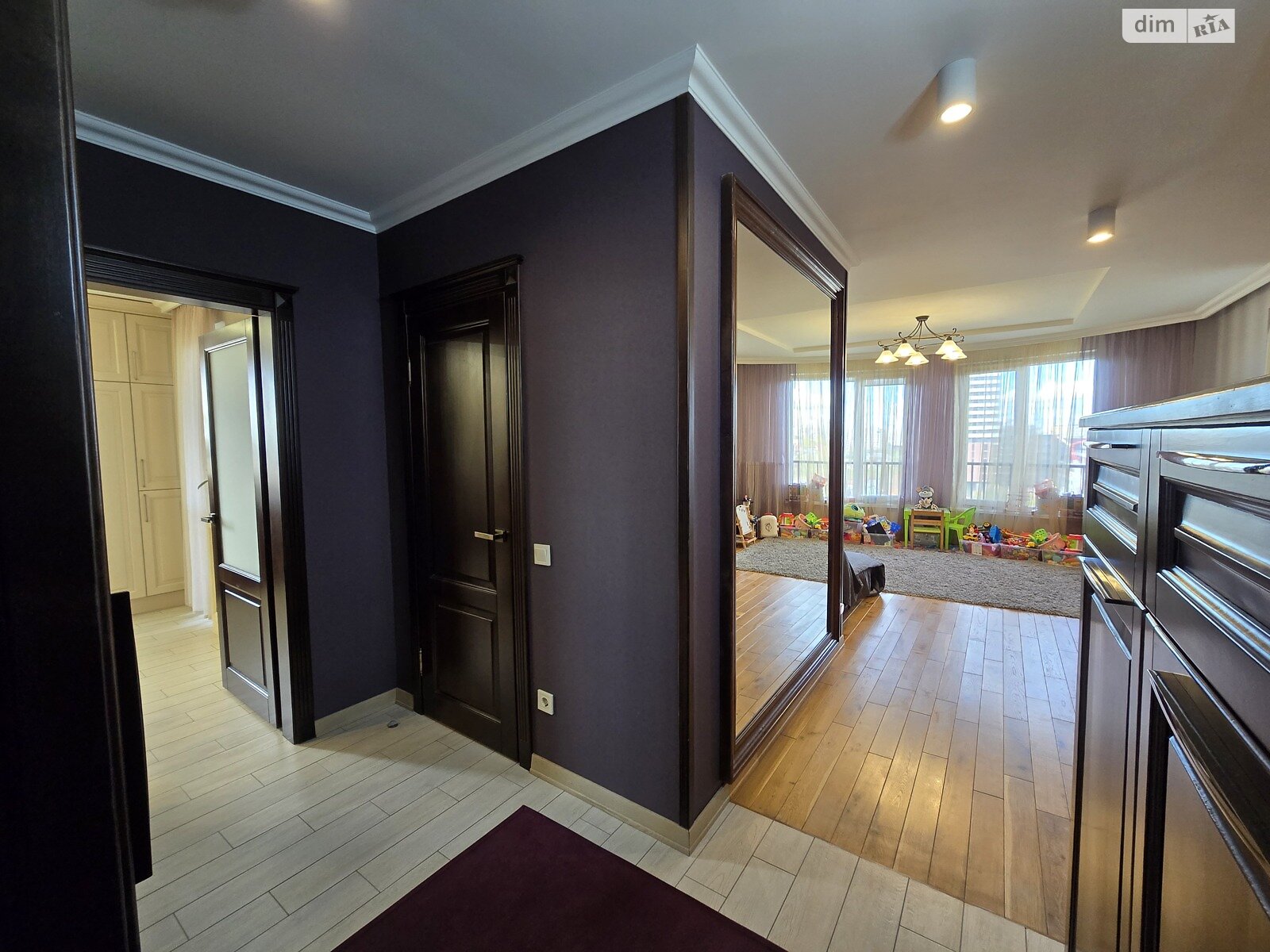 Продажа пятикомнатной квартиры в Львове, на ул. Полуботко Гетьмана 29, район Сыхов фото 1 Продажа пятикомнатной квартиры в Львове, на ул. Полуботко Гетьмана 29, район Сыхов фото 1