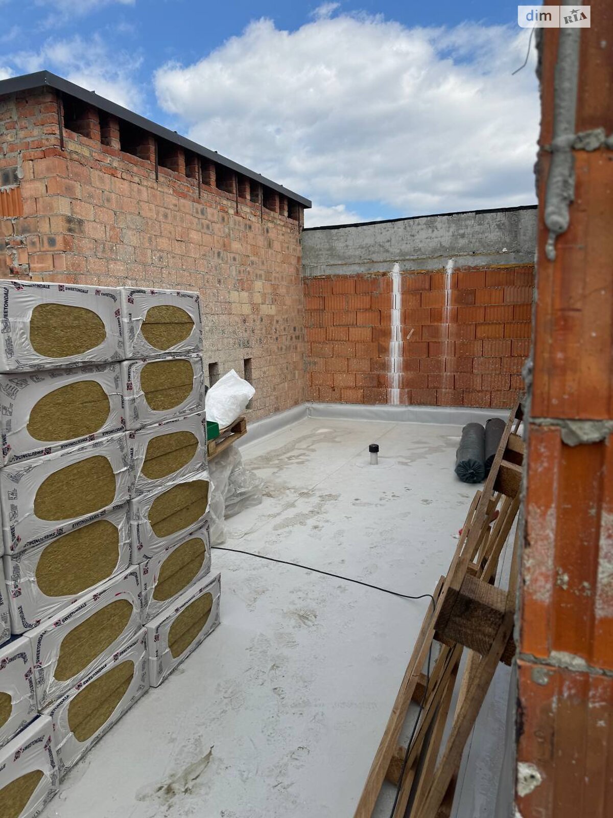 Продажа трехкомнатной квартиры в Львове, на ул. Раковского 24А, район Сыхов фото 1 Продажа трехкомнатной квартиры в Львове, на ул. Раковского 24А, район Сыхов фото 1