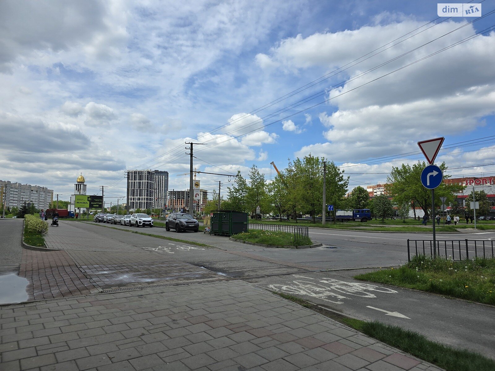 Продажа трехкомнатной квартиры в Львове, на ул. Сиховская 15, район Сыхов фото 1 Продажа трехкомнатной квартиры в Львове, на ул. Сиховская 15, район Сыхов фото 1