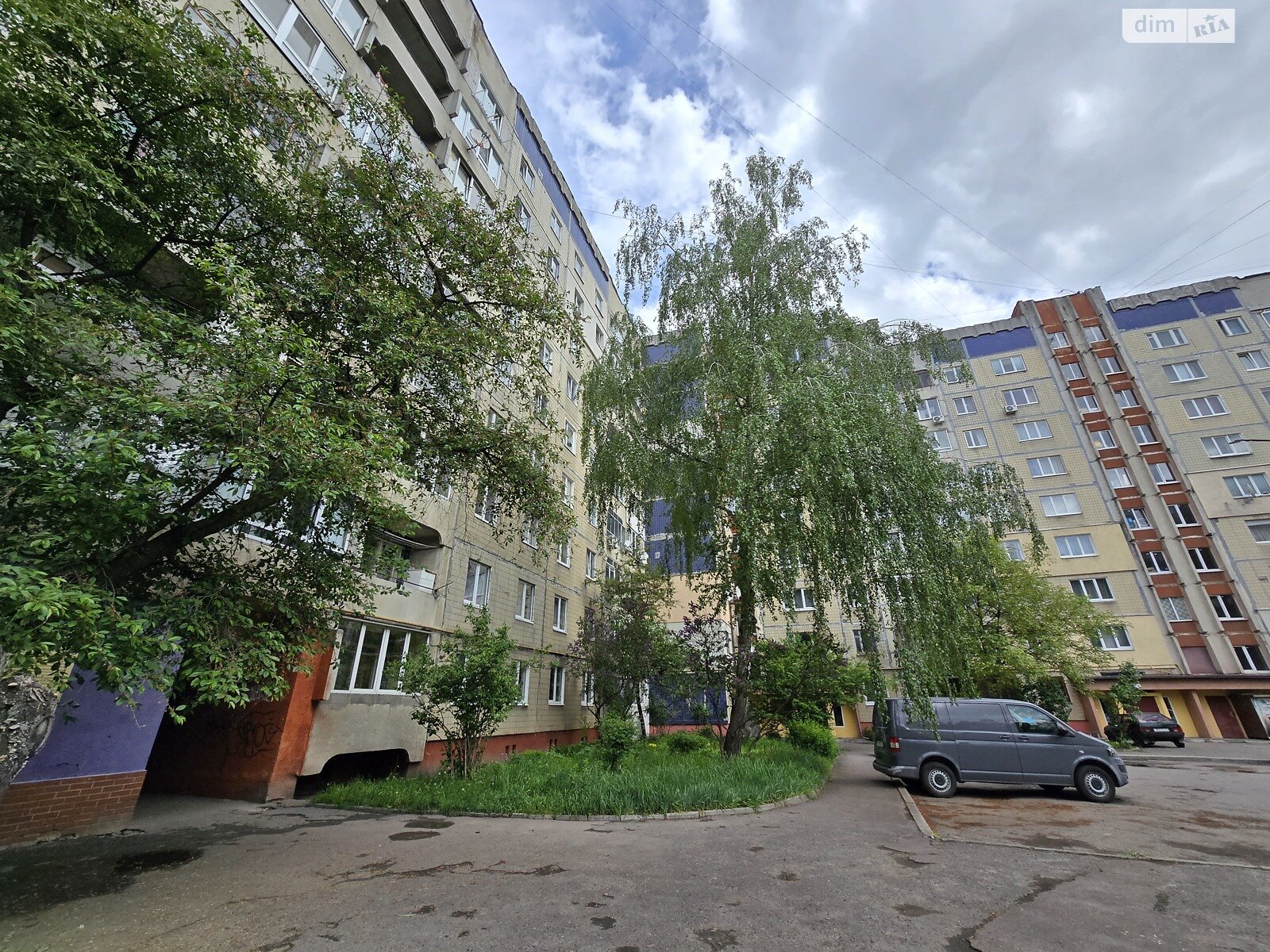 Продажа трехкомнатной квартиры в Львове, на ул. Сиховская 15, район Сыхов фото 1 Продажа трехкомнатной квартиры в Львове, на ул. Сиховская 15, район Сыхов фото 1