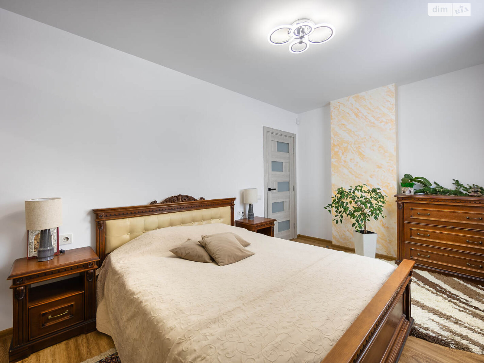 Продажа двухкомнатной квартиры в Львове, на ул. Зеленая, район Сыхов фото 1 Продажа двухкомнатной квартиры в Львове, на ул. Зеленая, район Сыхов фото 1