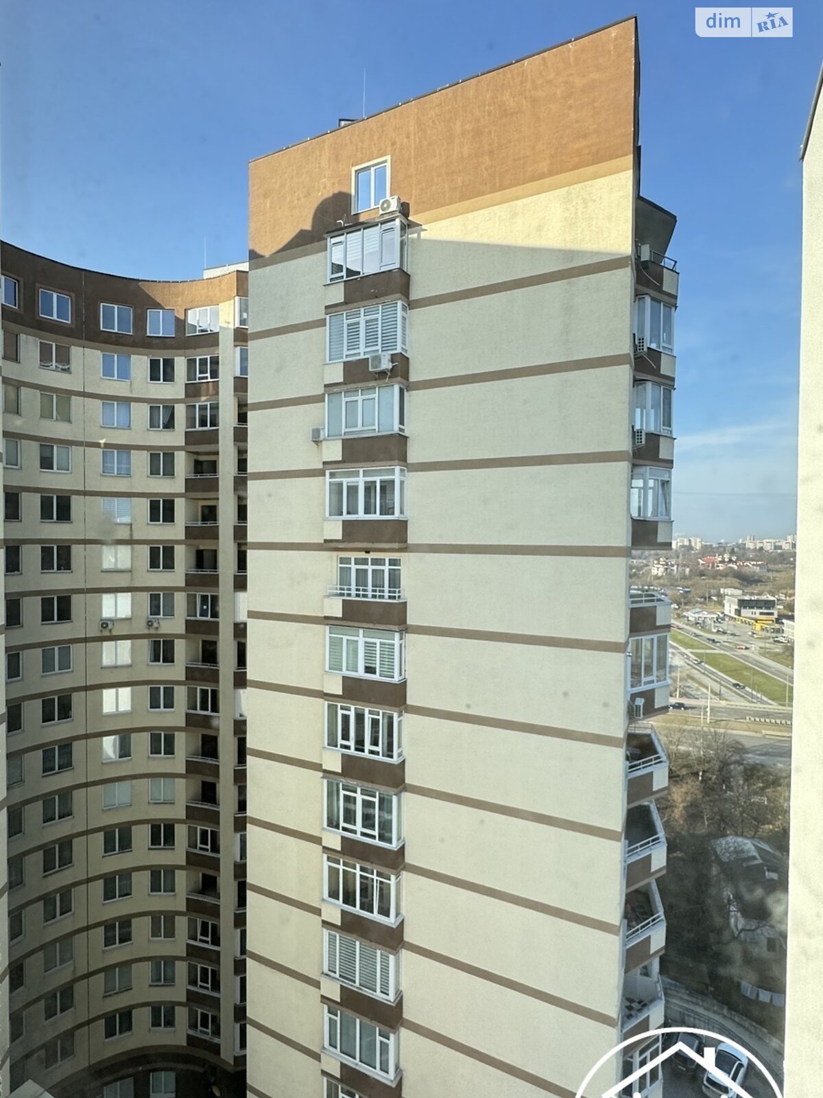 Продажа трехкомнатной квартиры в Львове, на ул. Бережанская, район Сыховский фото 1