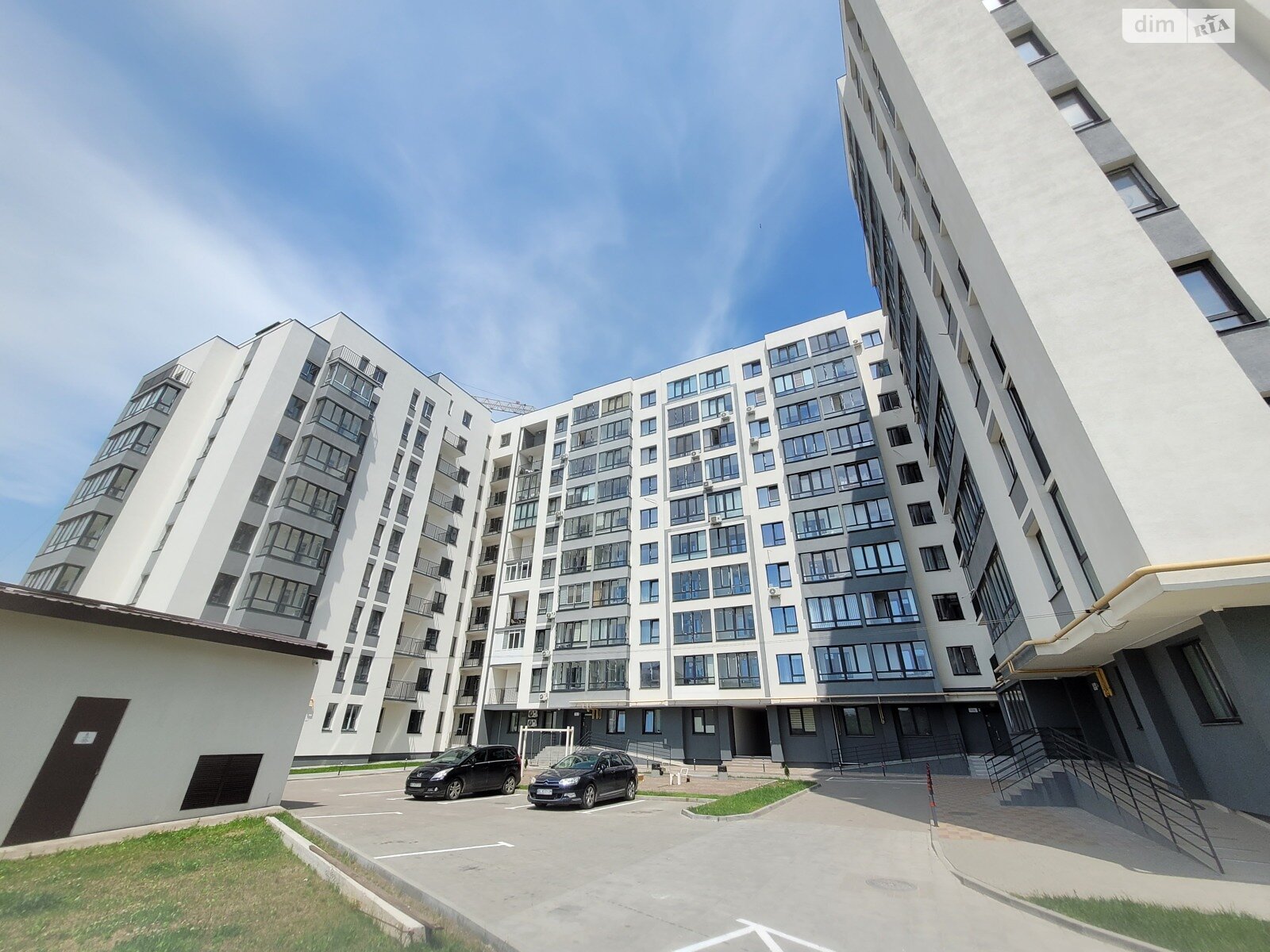 Продажа трехкомнатной квартиры в Львове, на ул. Длинная 30А, район Сыховский фото 1 Продажа трехкомнатной квартиры в Львове, на ул. Длинная 30А, район Сыховский фото 1