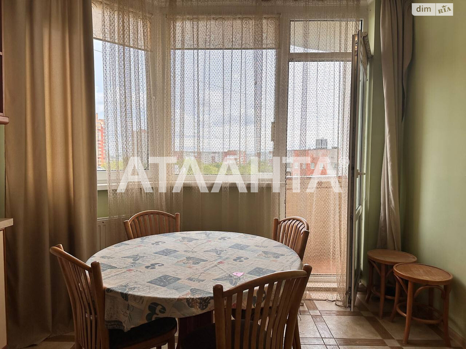 Продаж трикімнатної квартири в Львові, на вул. Манастирського, район Сихівський фото 1 Продаж трикімнатної квартири в Львові, на вул. Манастирського, район Сихівський фото 1
