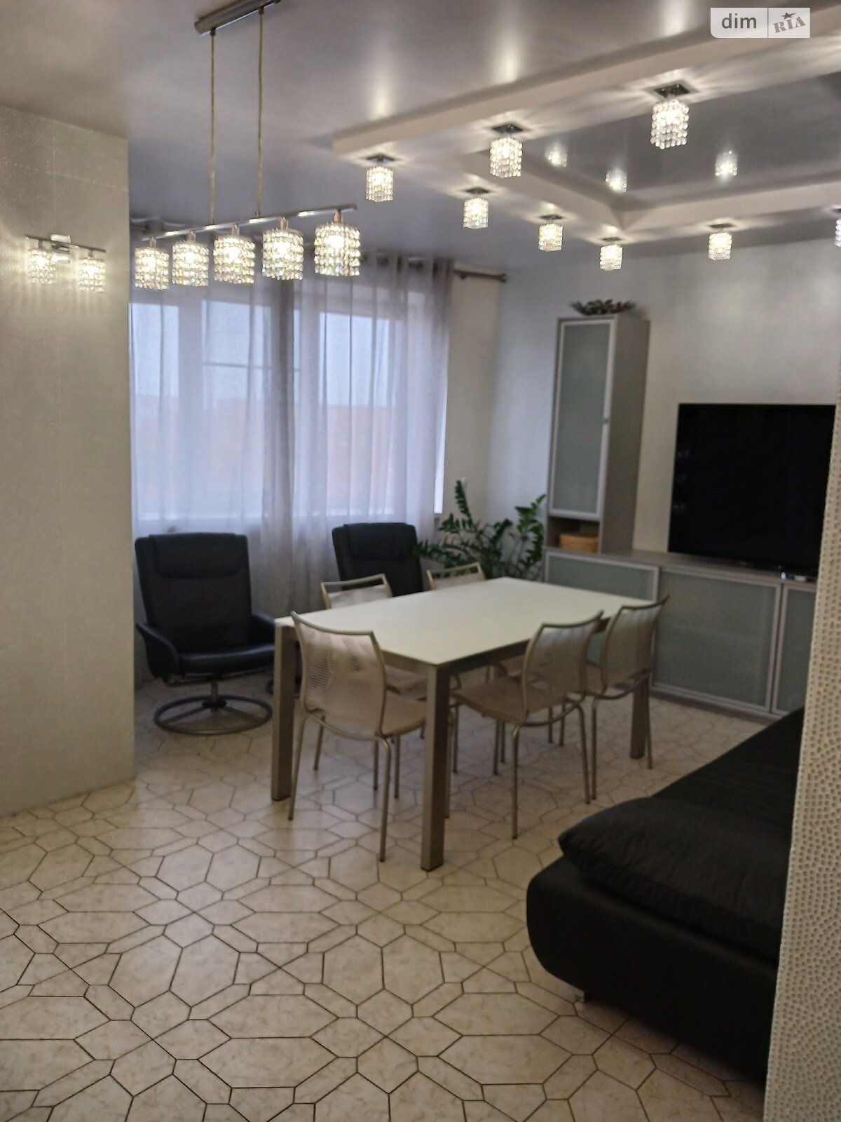 Продажа четырехкомнатной квартиры в Львове, на ул. Манастырского 2, район Сыховский фото 1