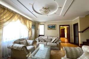 Продажа шестикомнатной квартиры в Львове, на ул. Литовский, район Лычаковский фото 2