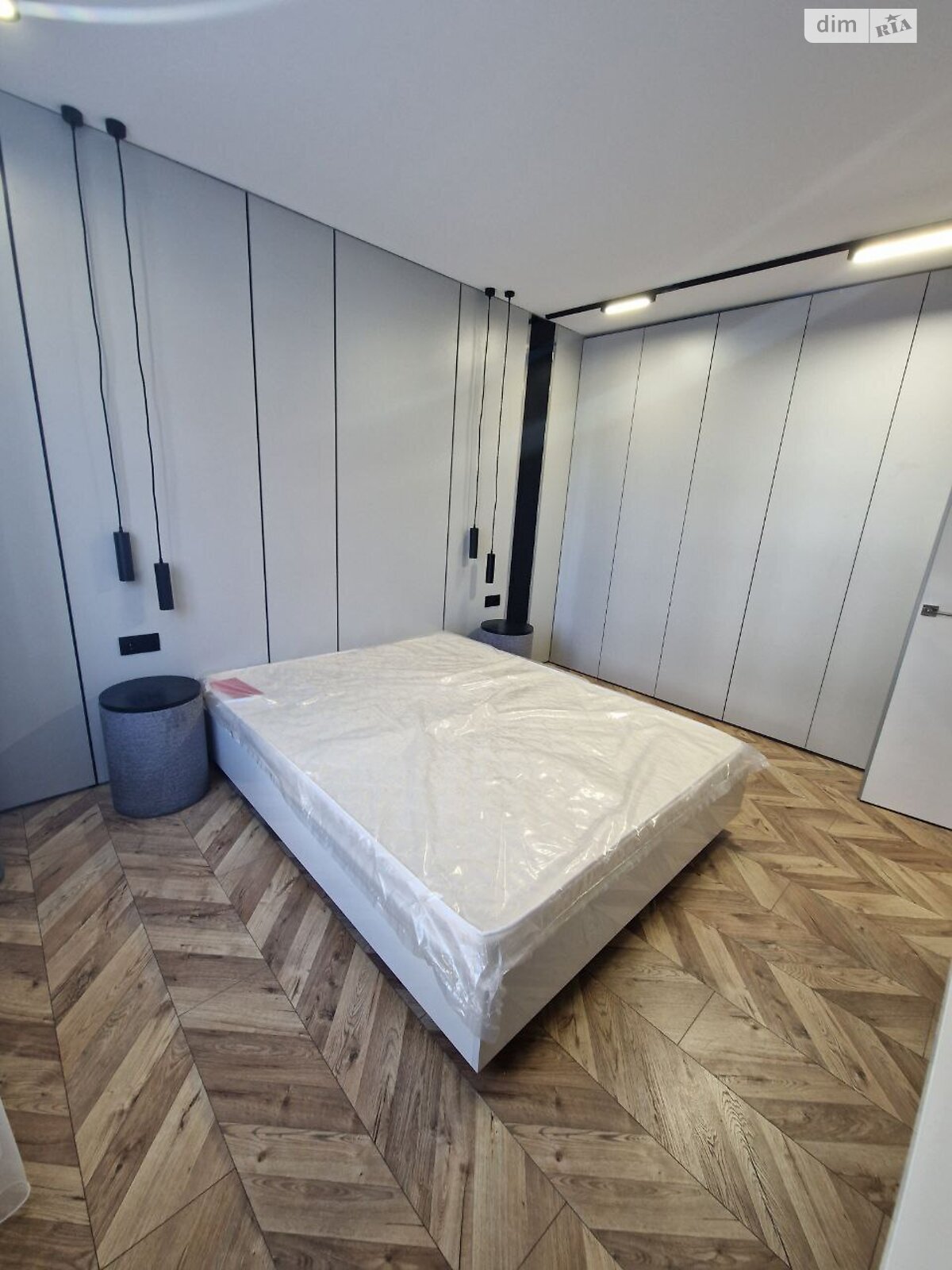 Продаж трикімнатної квартири в Львові, на вул. Зелена, район Сихівський фото 1 Продаж трикімнатної квартири в Львові, на вул. Зелена, район Сихівський фото 1