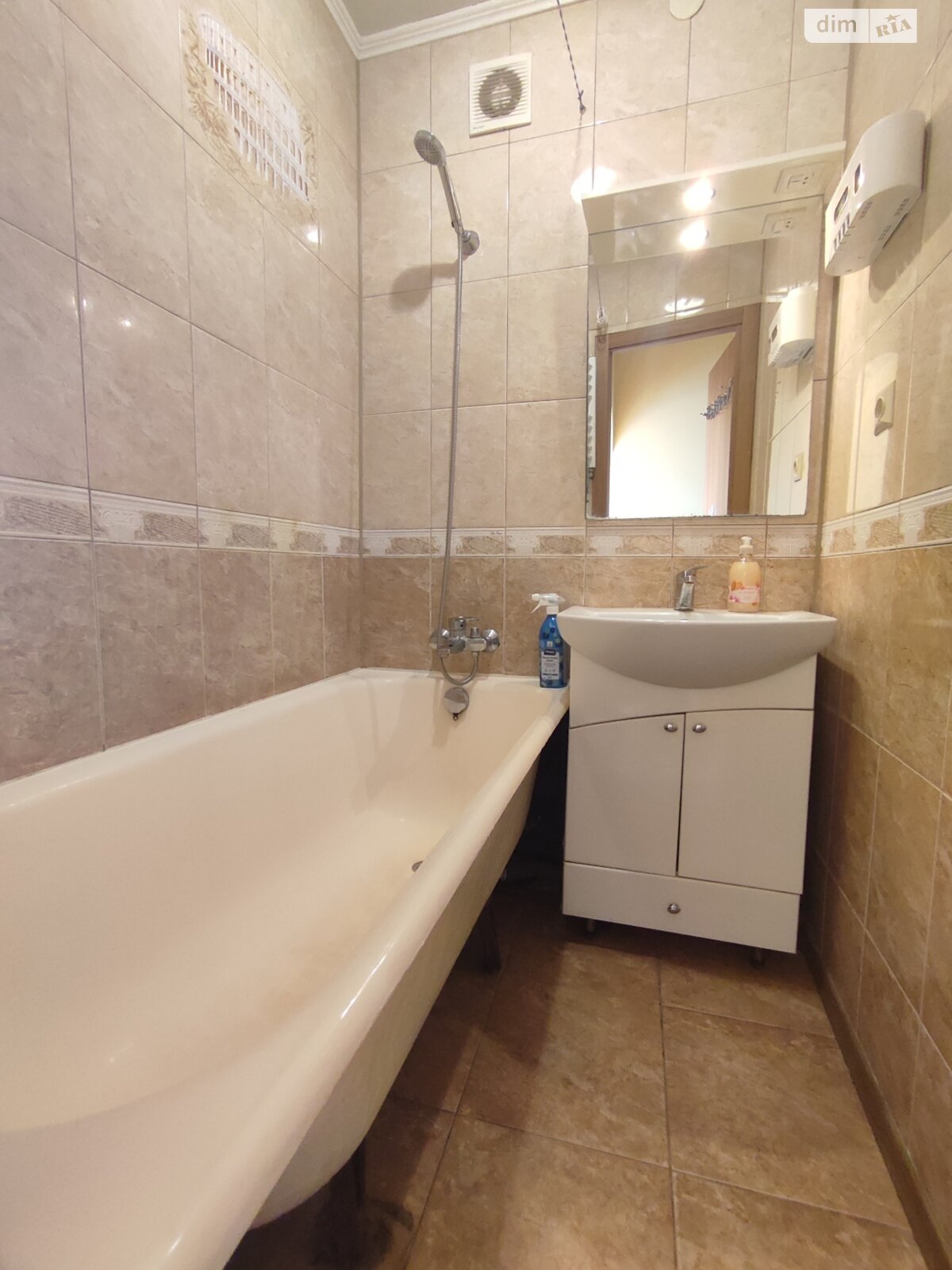 Продажа трехкомнатной квартиры в Львове, на ул. Зеленая 130, район Сыховский фото 1 Продажа трехкомнатной квартиры в Львове, на ул. Зеленая 130, район Сыховский фото 1