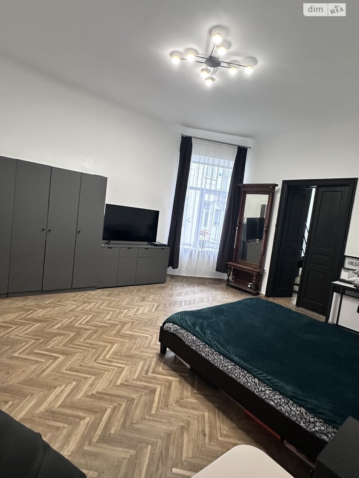 Продажа трехкомнатной квартиры в Львове, на ул. Дорошенко Петра 56, район Центр фото 1 Продажа трехкомнатной квартиры в Львове, на ул. Дорошенко Петра 56, район Центр фото 1