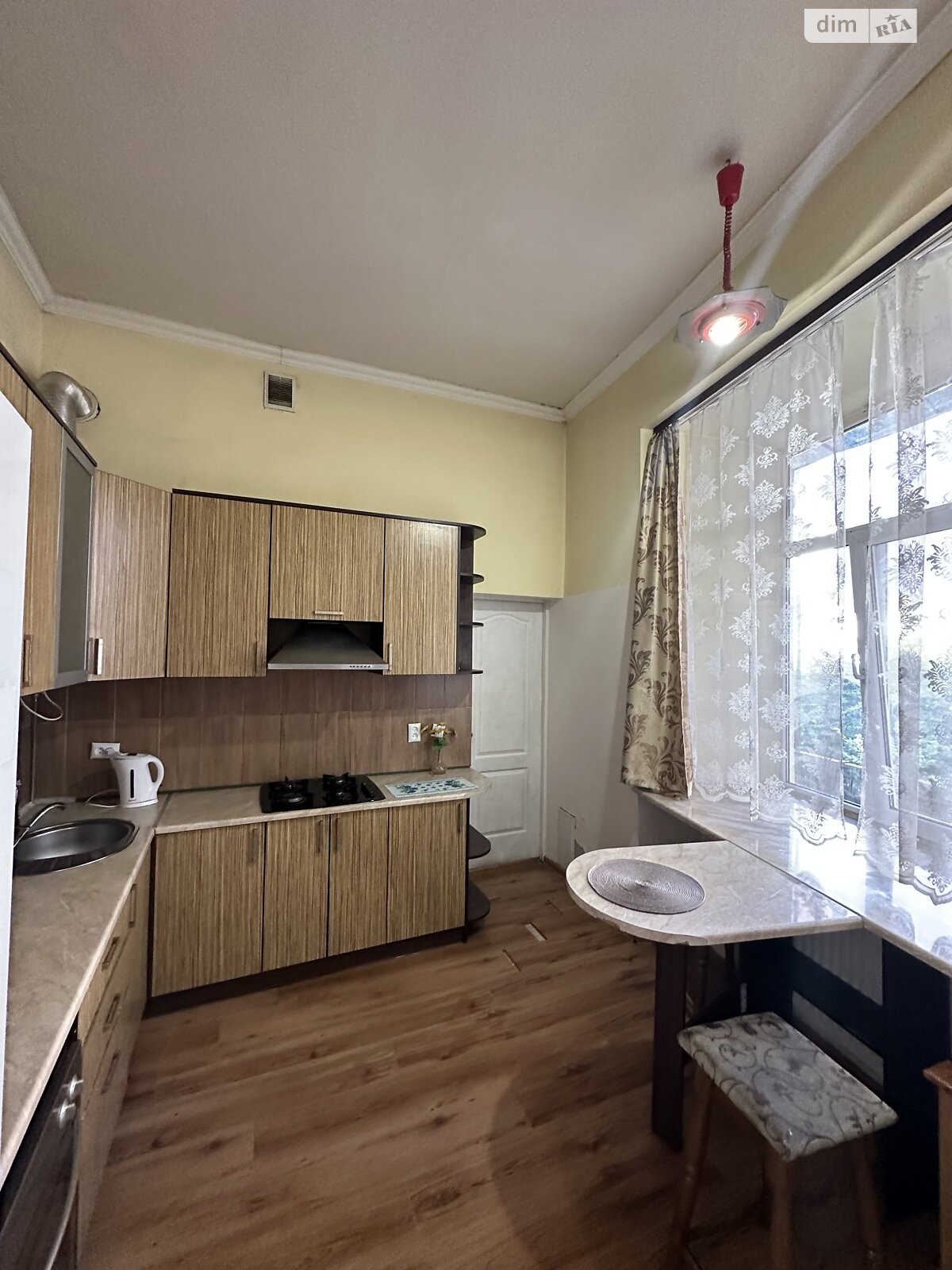 Продаж двокімнатної квартири в Львові, на вул. Дорошенка Петра, район Центр фото 1 Продаж двокімнатної квартири в Львові, на вул. Дорошенка Петра, район Центр фото 1