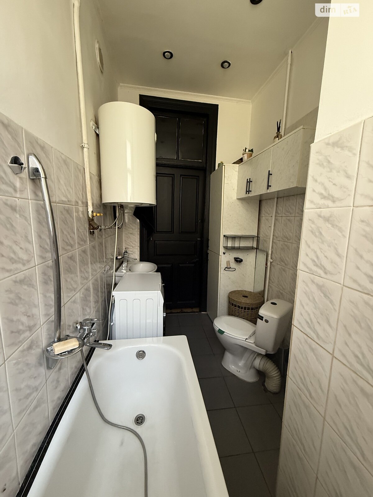 Продажа трехкомнатной квартиры в Львове, на ул. Дорошенко Петра 56, кв. 7, район Центр фото 1