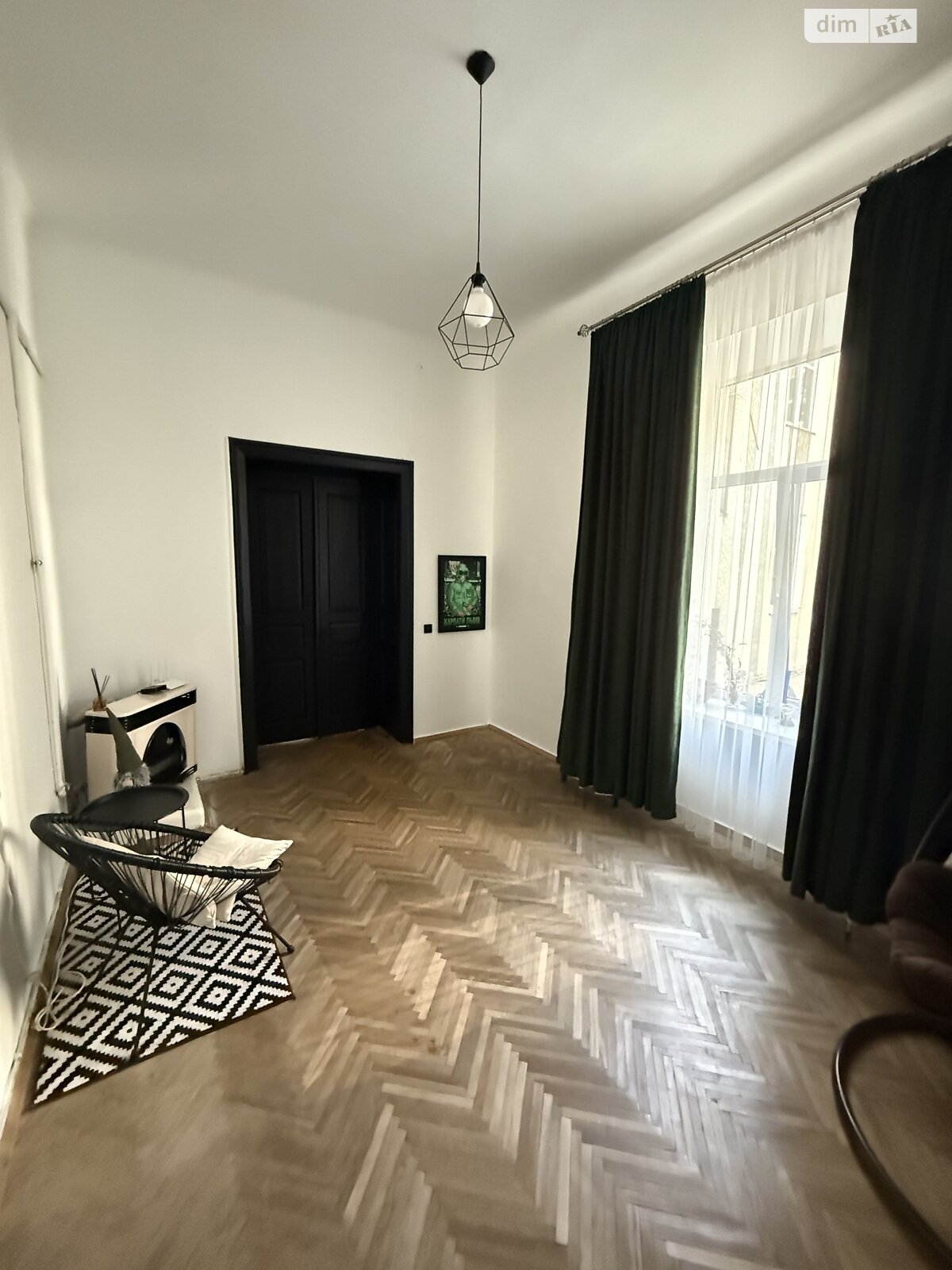 Продажа трехкомнатной квартиры в Львове, на ул. Дорошенко Петра 56, кв. 7, район Центр фото 1