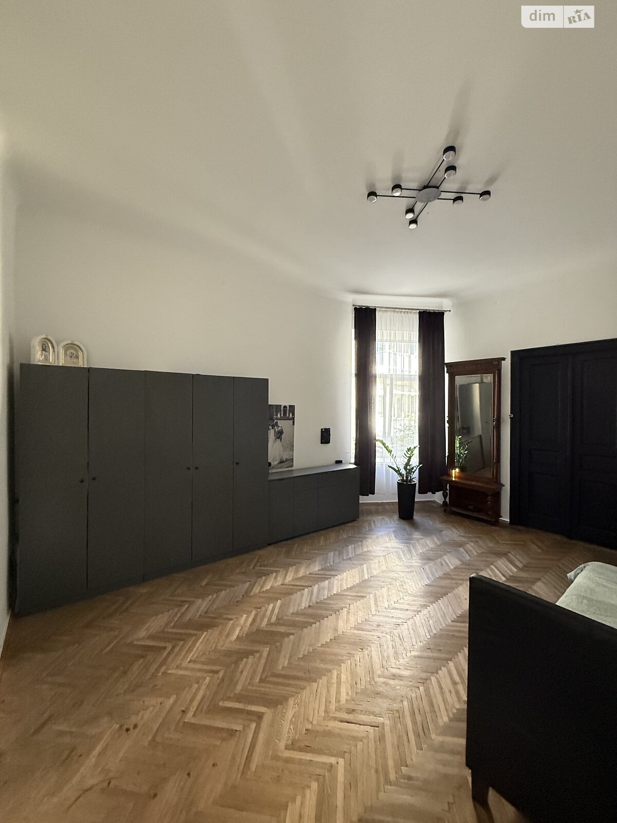 Продажа трехкомнатной квартиры в Львове, на ул. Дорошенко Петра 56, кв. 7, район Центр фото 1