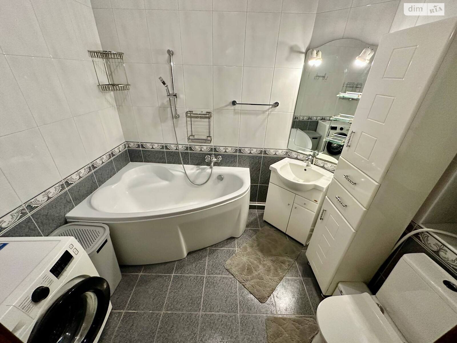 Продажа трехкомнатной квартиры в Львове, на ул. Драгоманова, район Центр фото 1