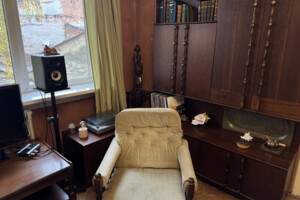 Продаж трикімнатної квартири в Львові, на вул. Дрогобича, район Центр фото 2