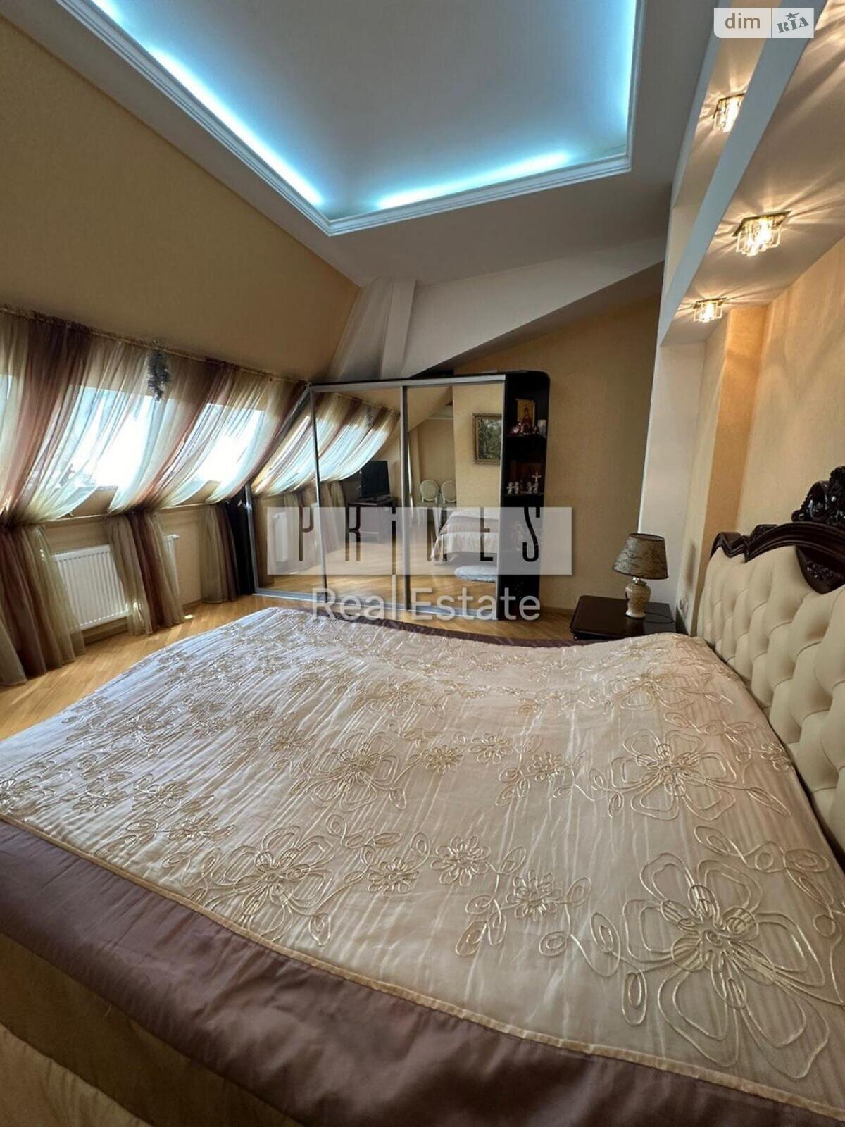 Продажа трехкомнатной квартиры в Львове, на пл. Франко Ивана 137, район Центр фото 1 Продажа трехкомнатной квартиры в Львове, на пл. Франко Ивана 137, район Центр фото 1
