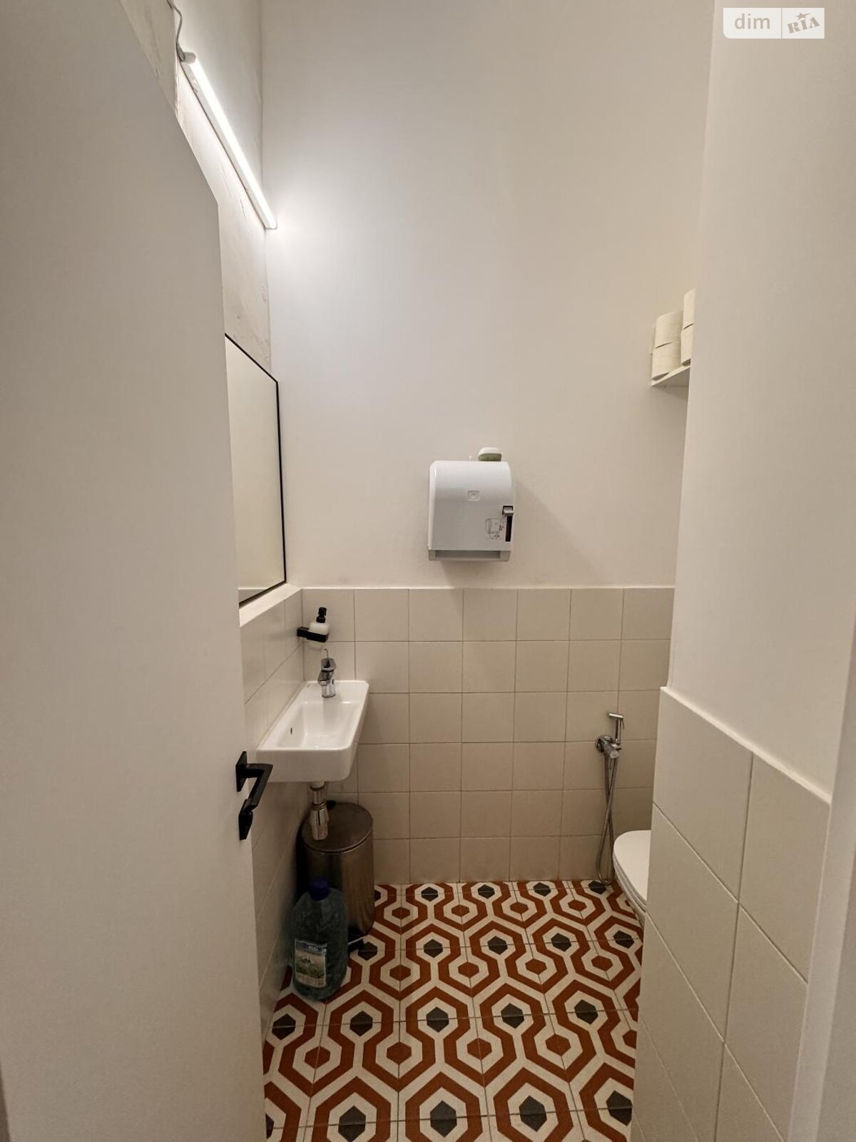 Продажа трехкомнатной квартиры в Львове, на пл. Франко Ивана, район Центр фото 1